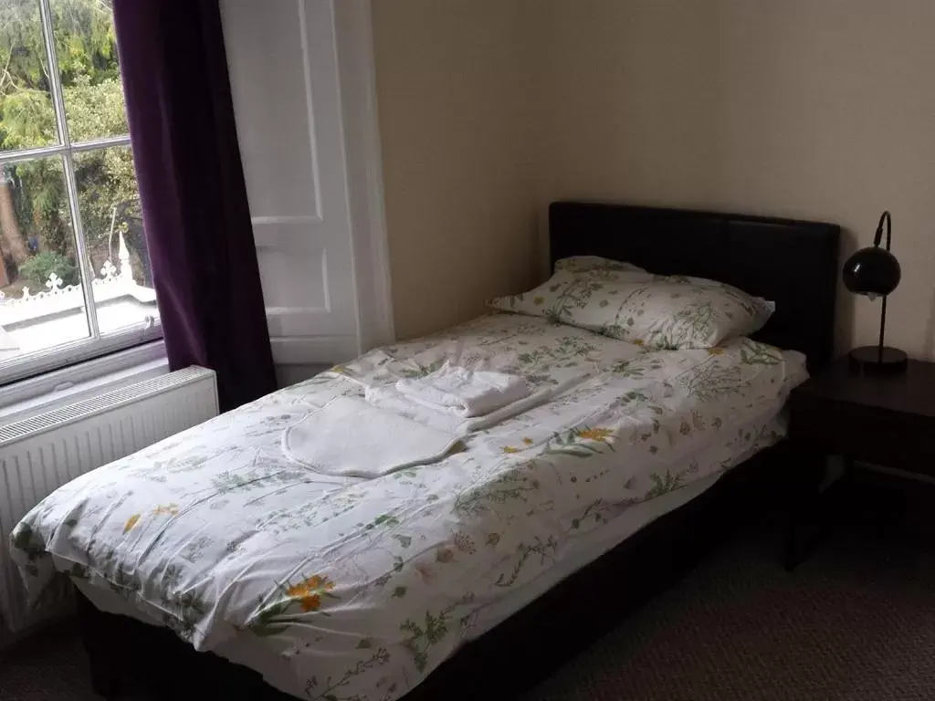 Small Single Room - single occupancy in Edinburgh Holiday Guest House