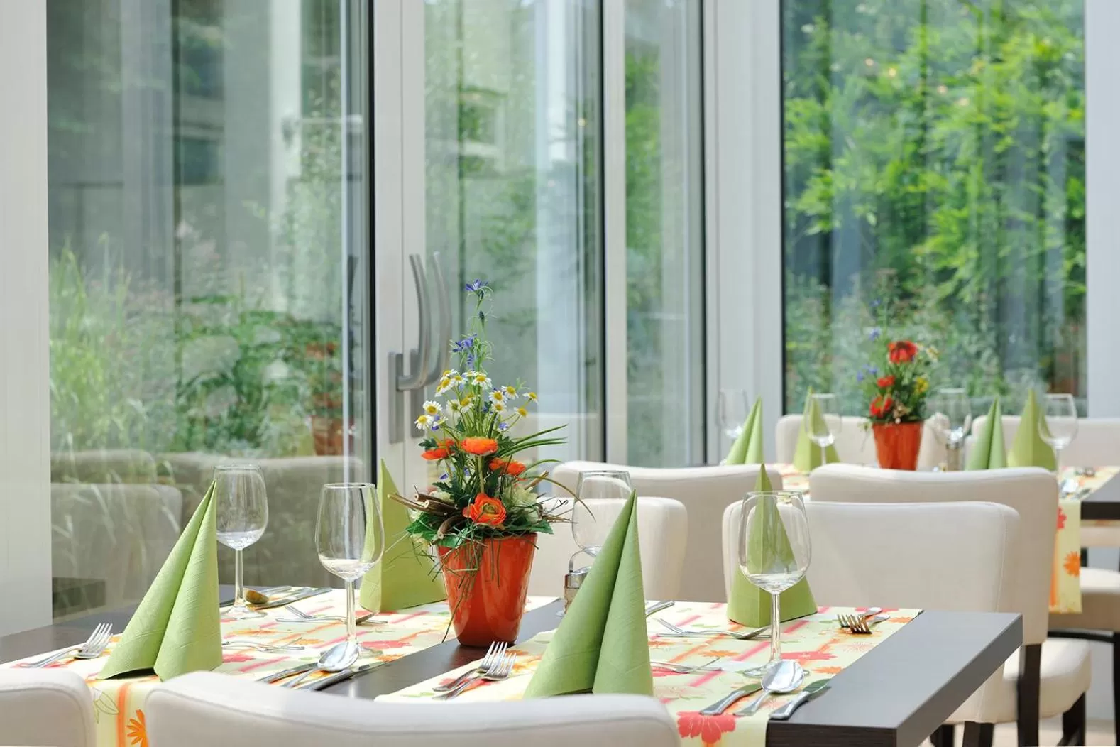 Restaurant/places to eat in Johannesbad Hotel Phönix