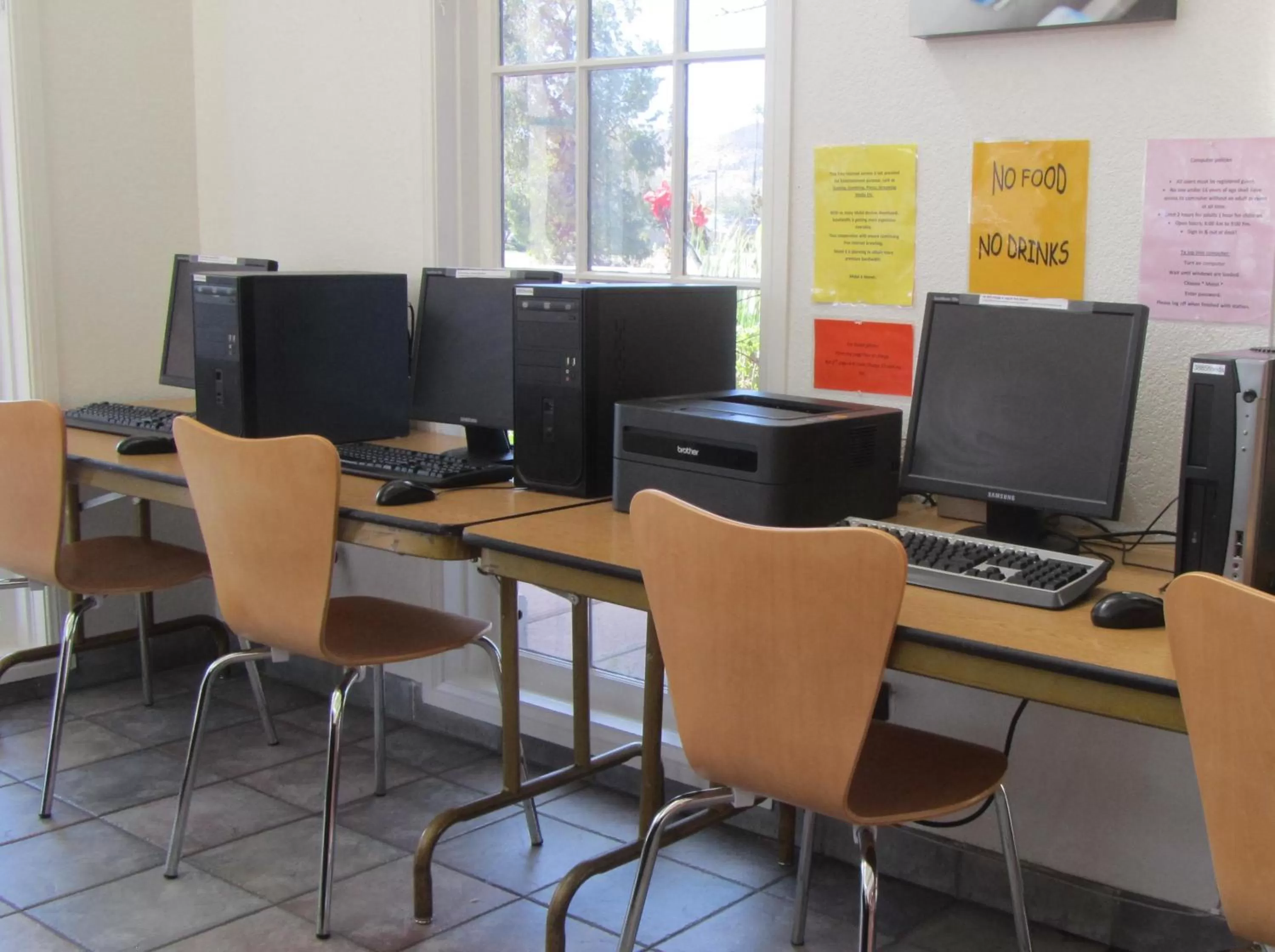 Business facilities in Motel 6 Hemet