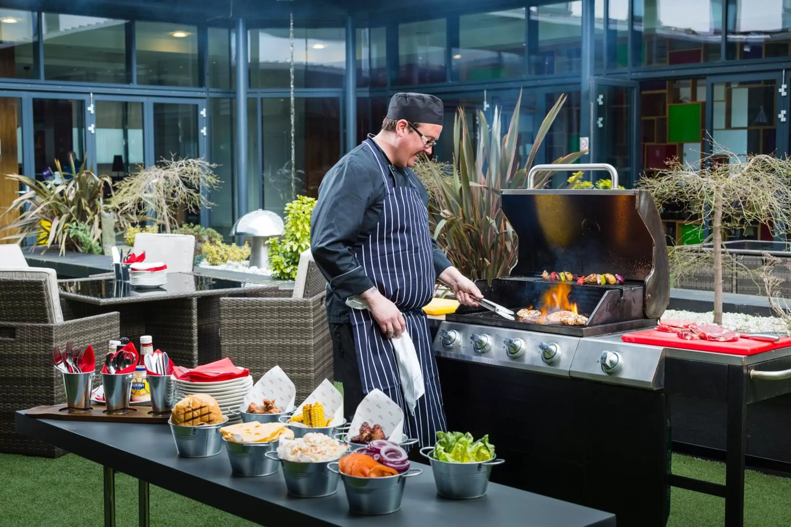 Patio in Park Inn by Radisson Aberdeen