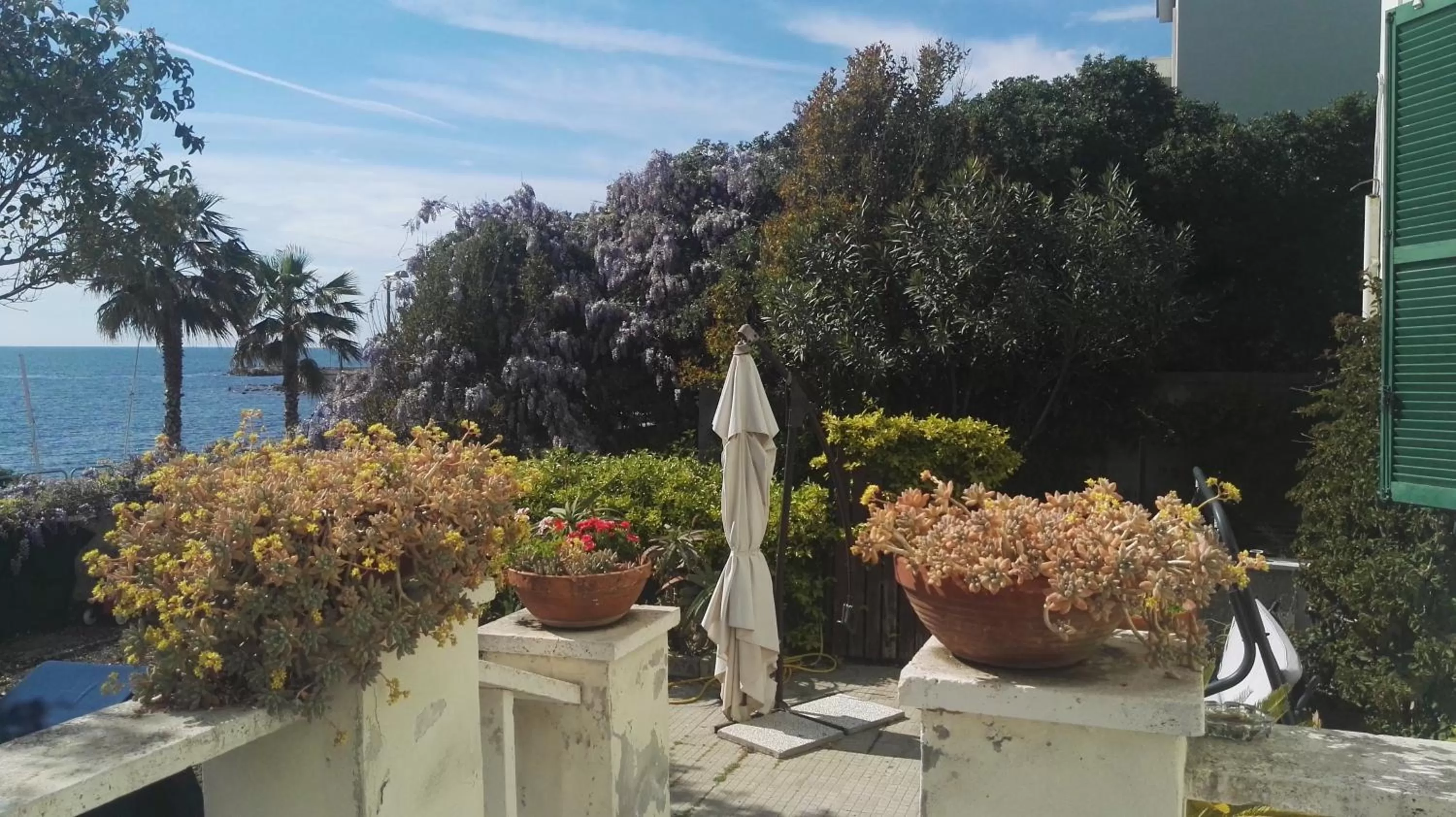 Property building in Maison De Revel