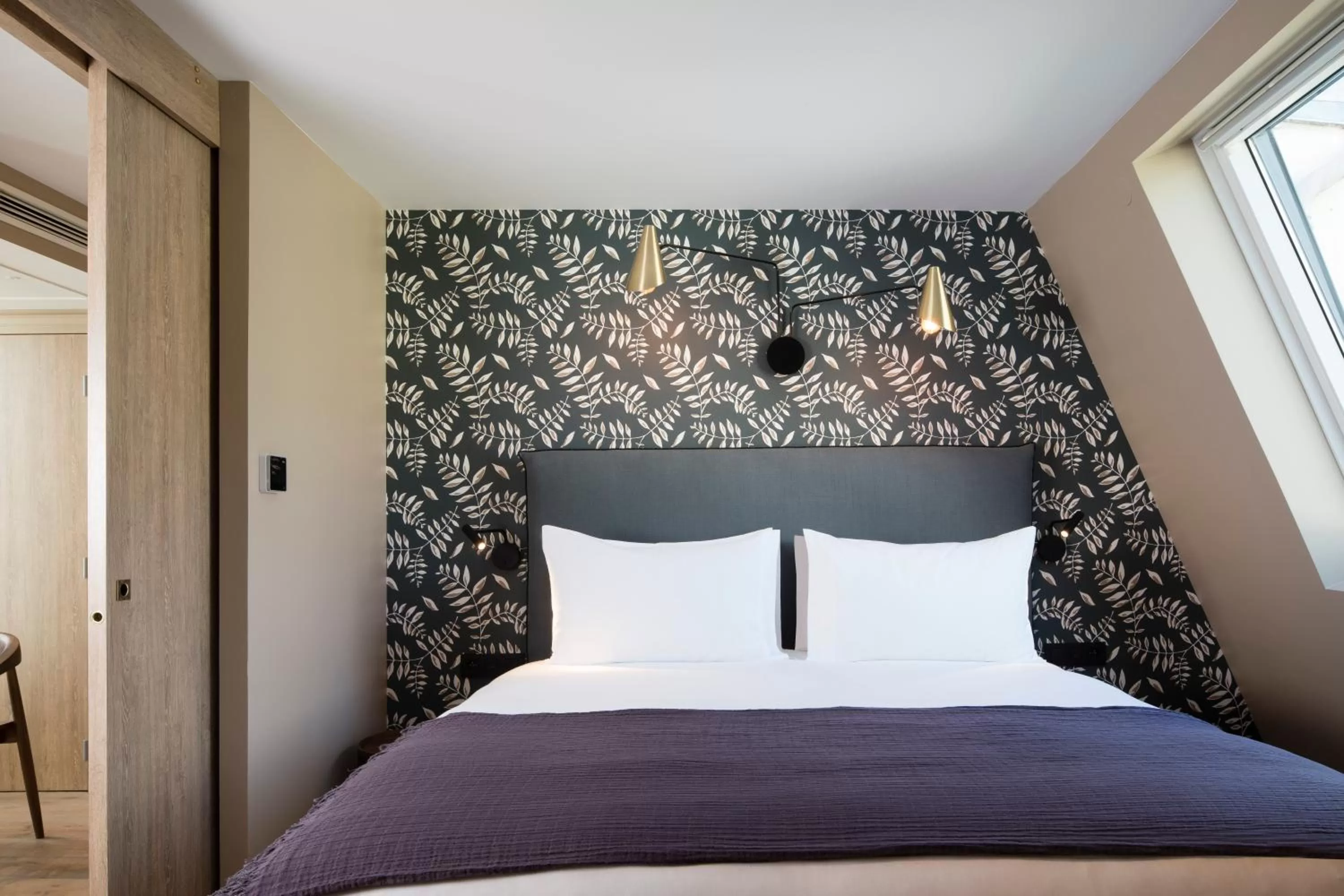 Bedroom, Bed in Hôtel Maxim Quartier Latin