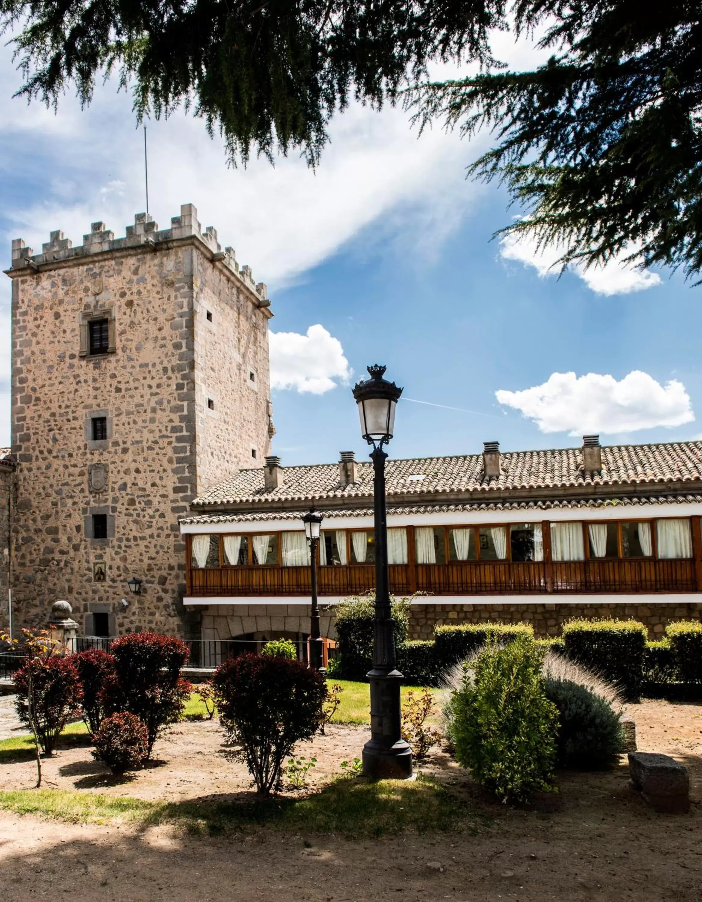 Facade/entrance in Parador de Ávila Facade/entrance in Parador de Ávila