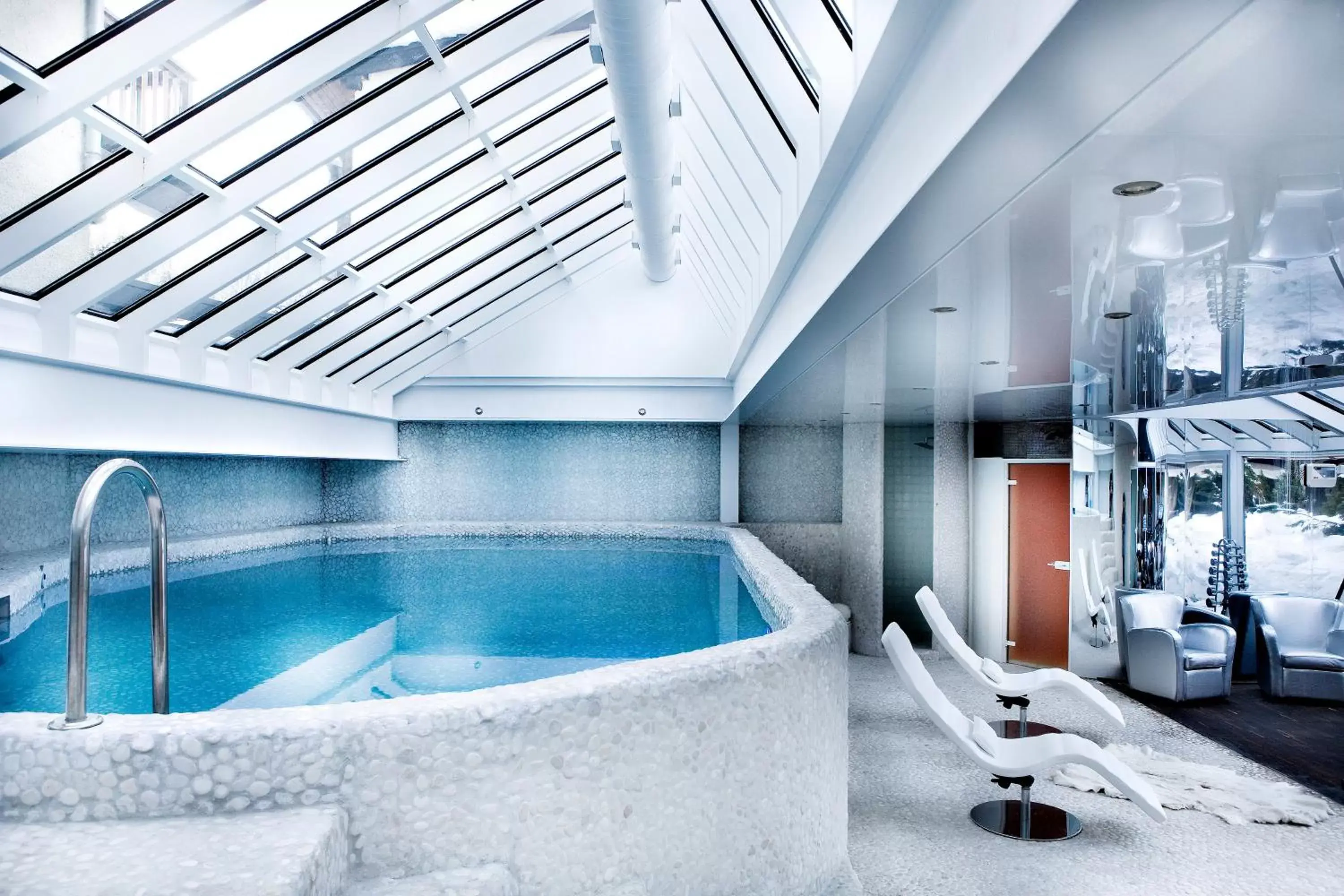 Spa and wellness centre/facilities, Swimming Pool in Hotel Mont Blanc Megève