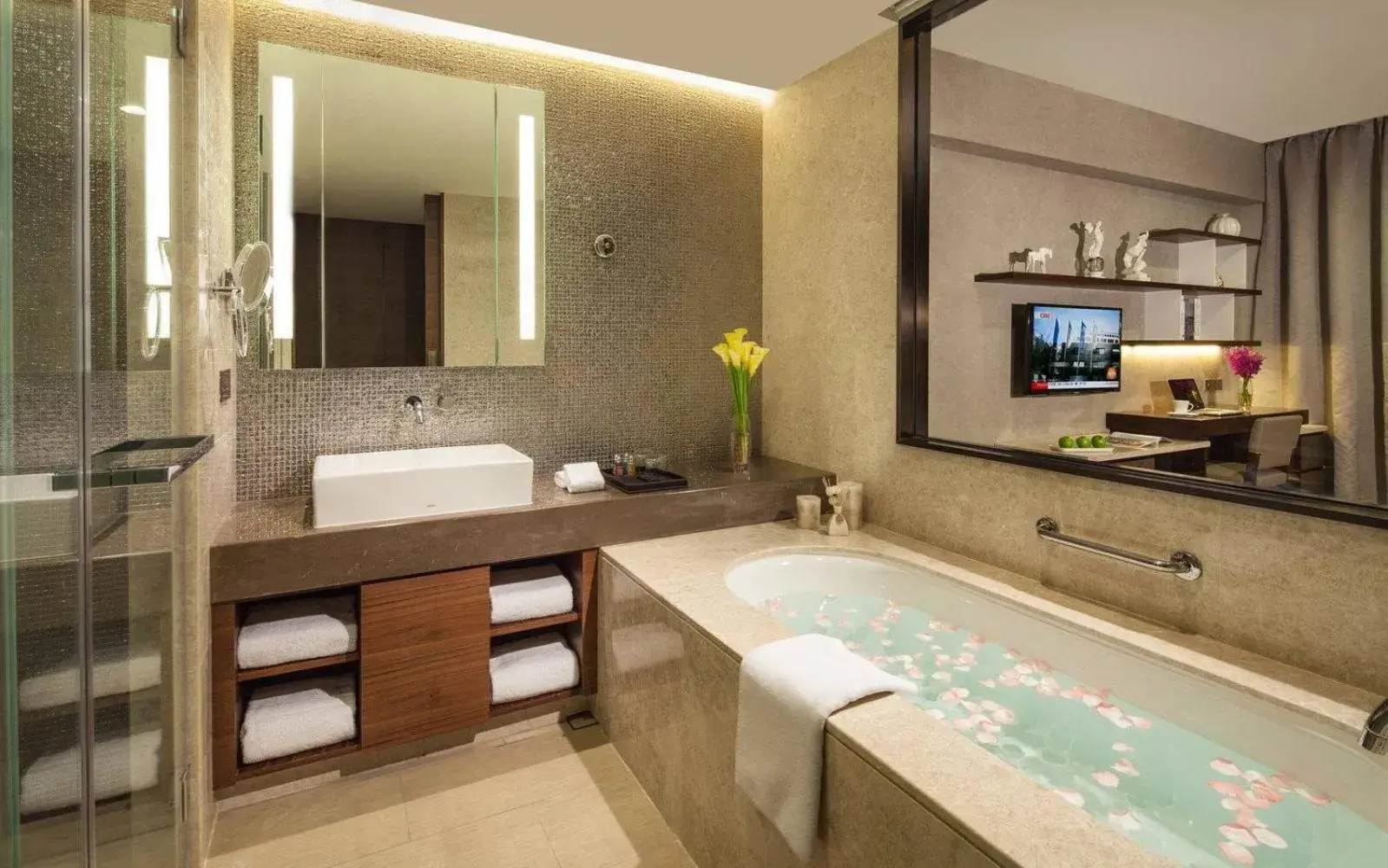 Toilet, Bathroom in Ascott Raffles City Chengdu Serviced Apartments