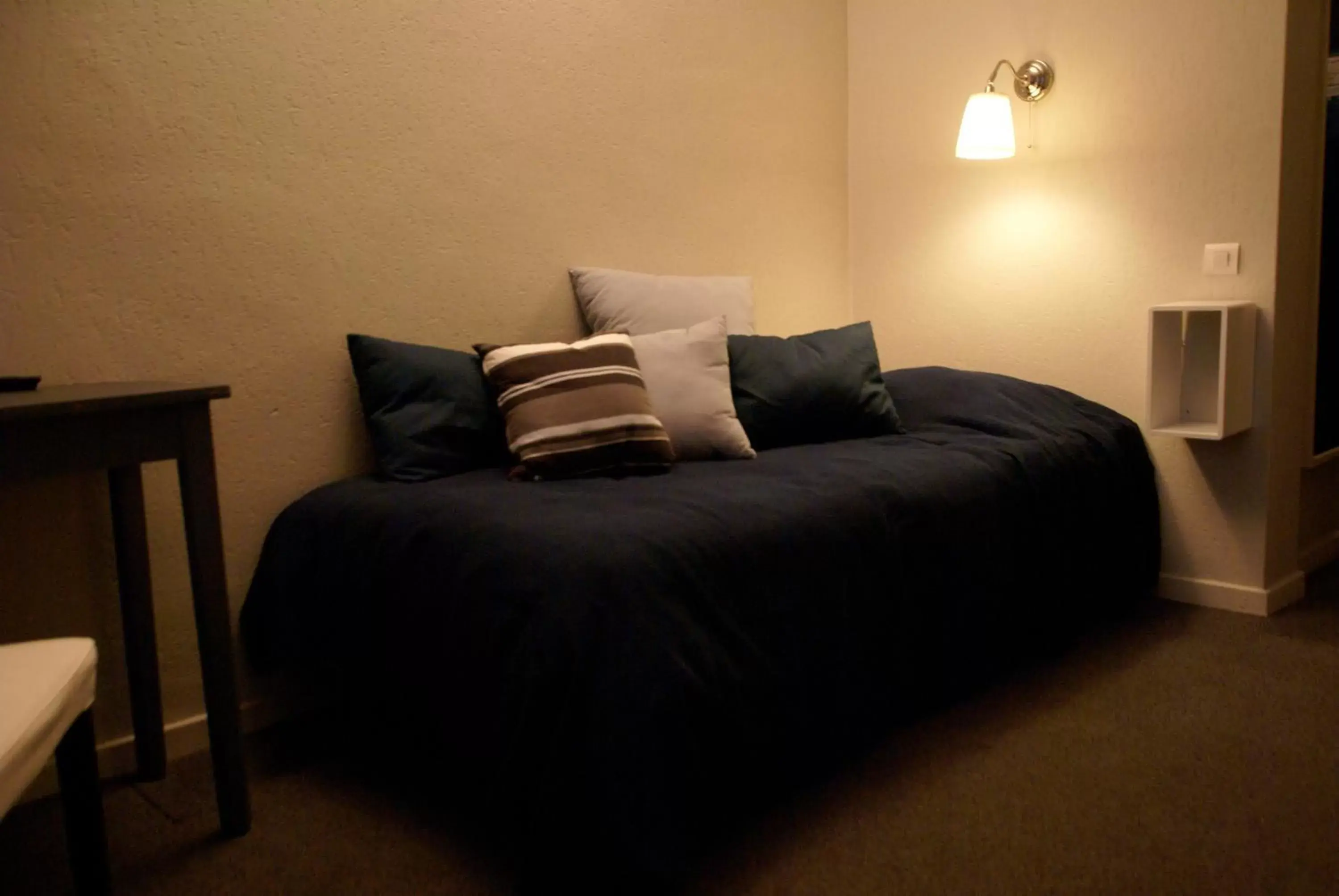 Photo of the whole room, Bed in Hotel de la Placette Barcelonnette