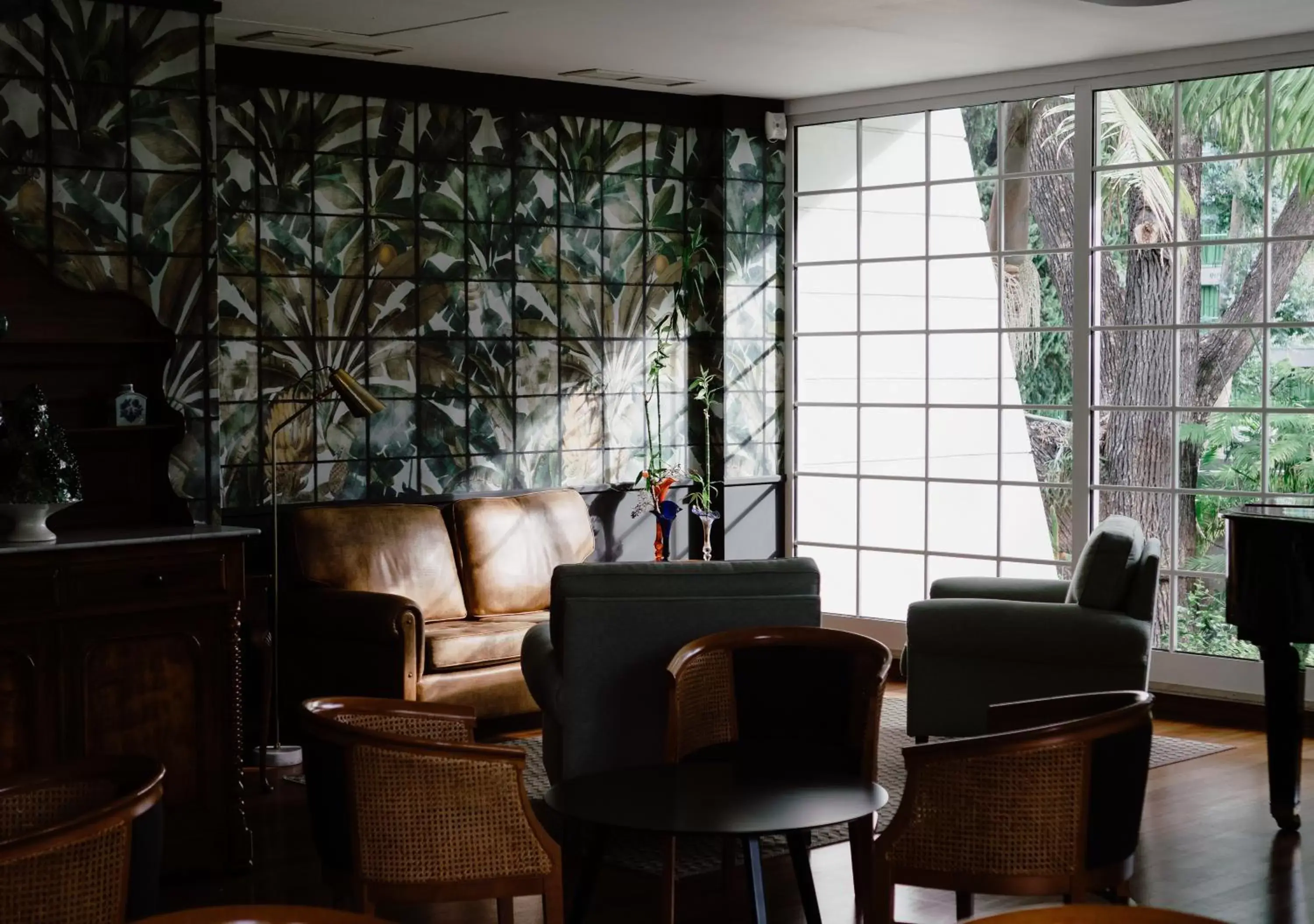 Lounge or bar, Seating Area in Quintinha Sao Joao Hotel & Spa