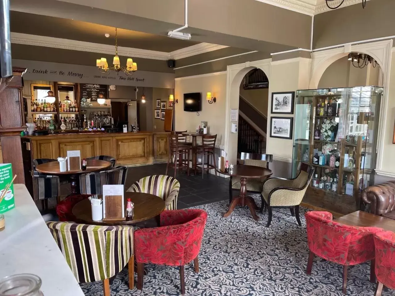 Lounge or bar, Lounge/Bar in Manor Hotel by Greene King Inns