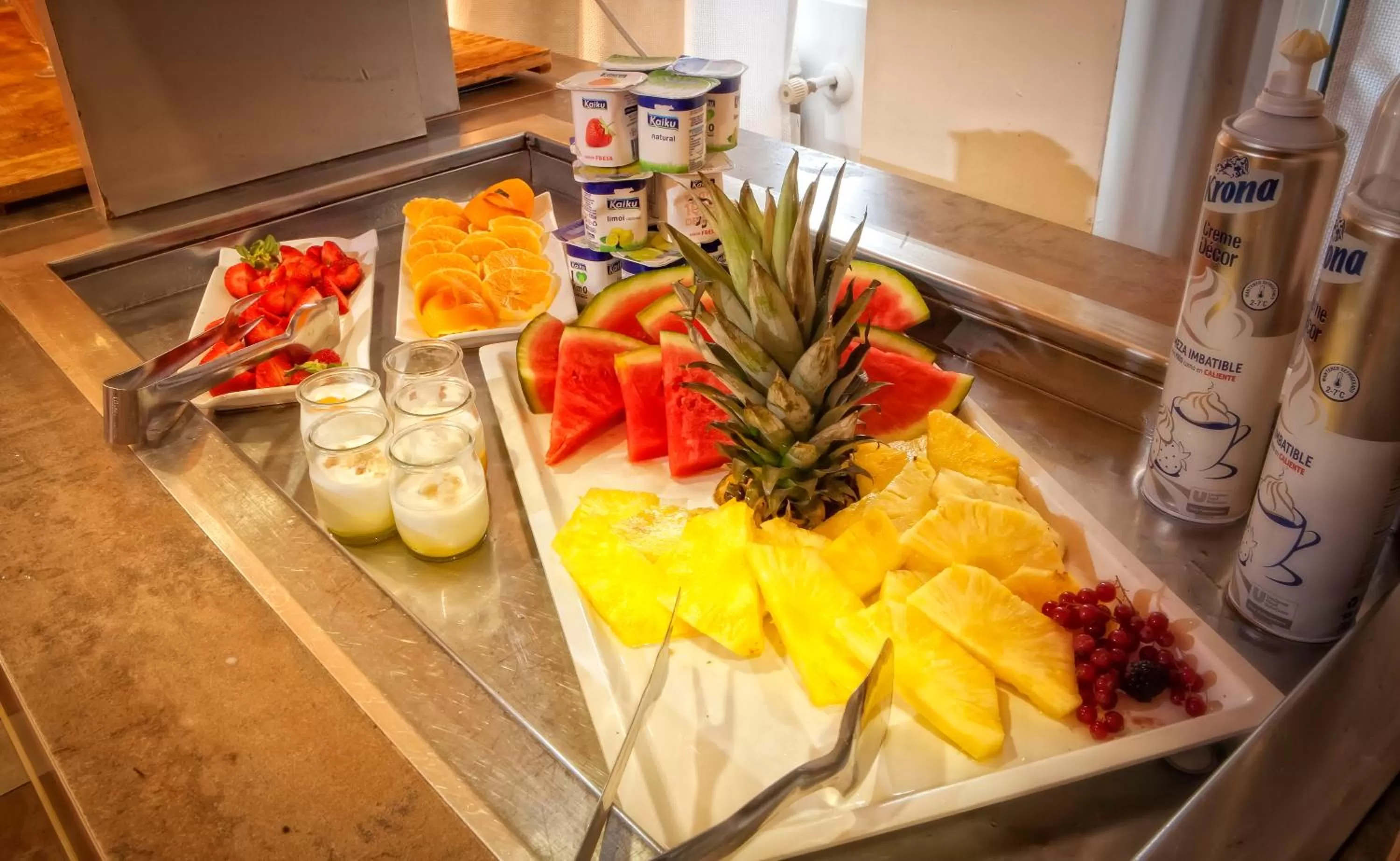 Buffet breakfast in Hotel Spa El Muelle de Suances