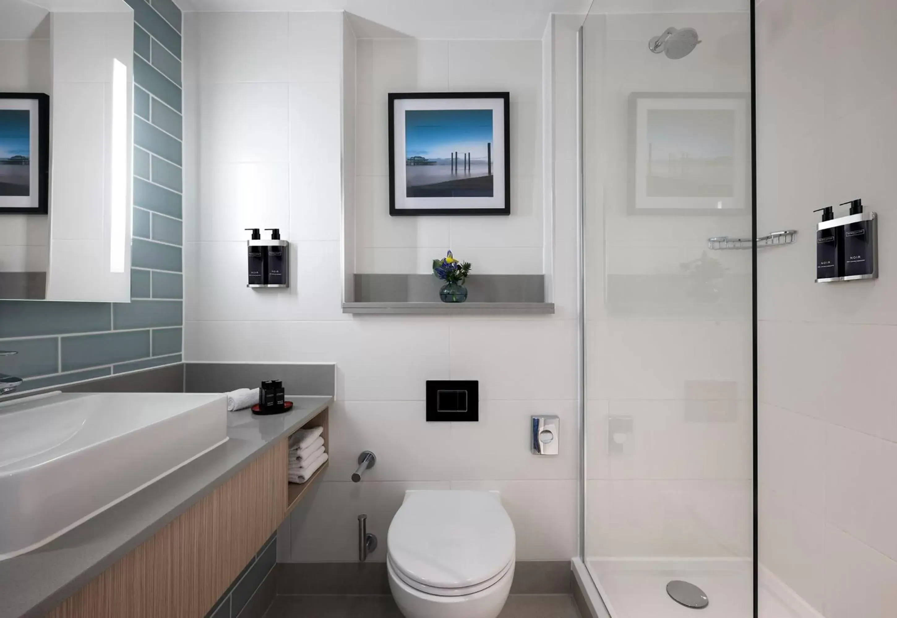 Bathroom in Leonardo Royal Hotel Brighton Waterfront - Formerly Jurys Inn