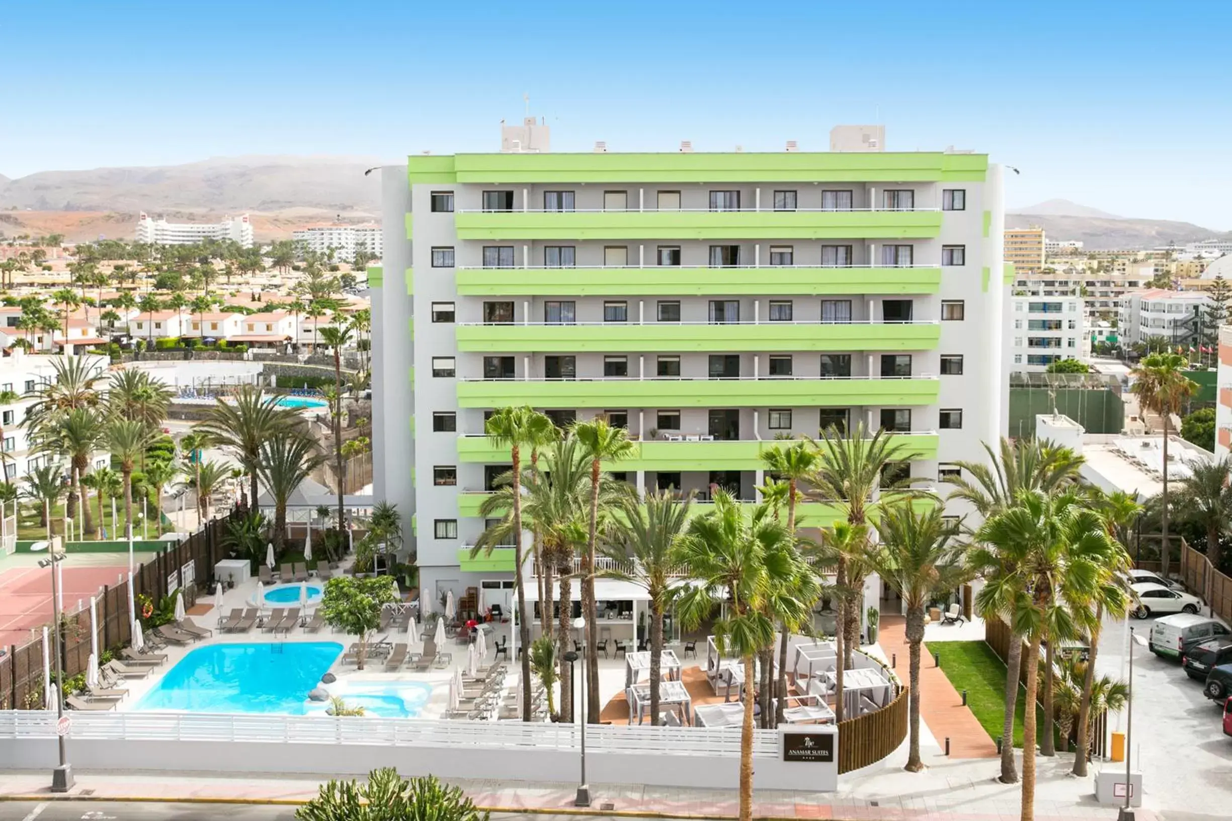 Facade/entrance, Swimming Pool in Hotel LIVVO Anamar Suites