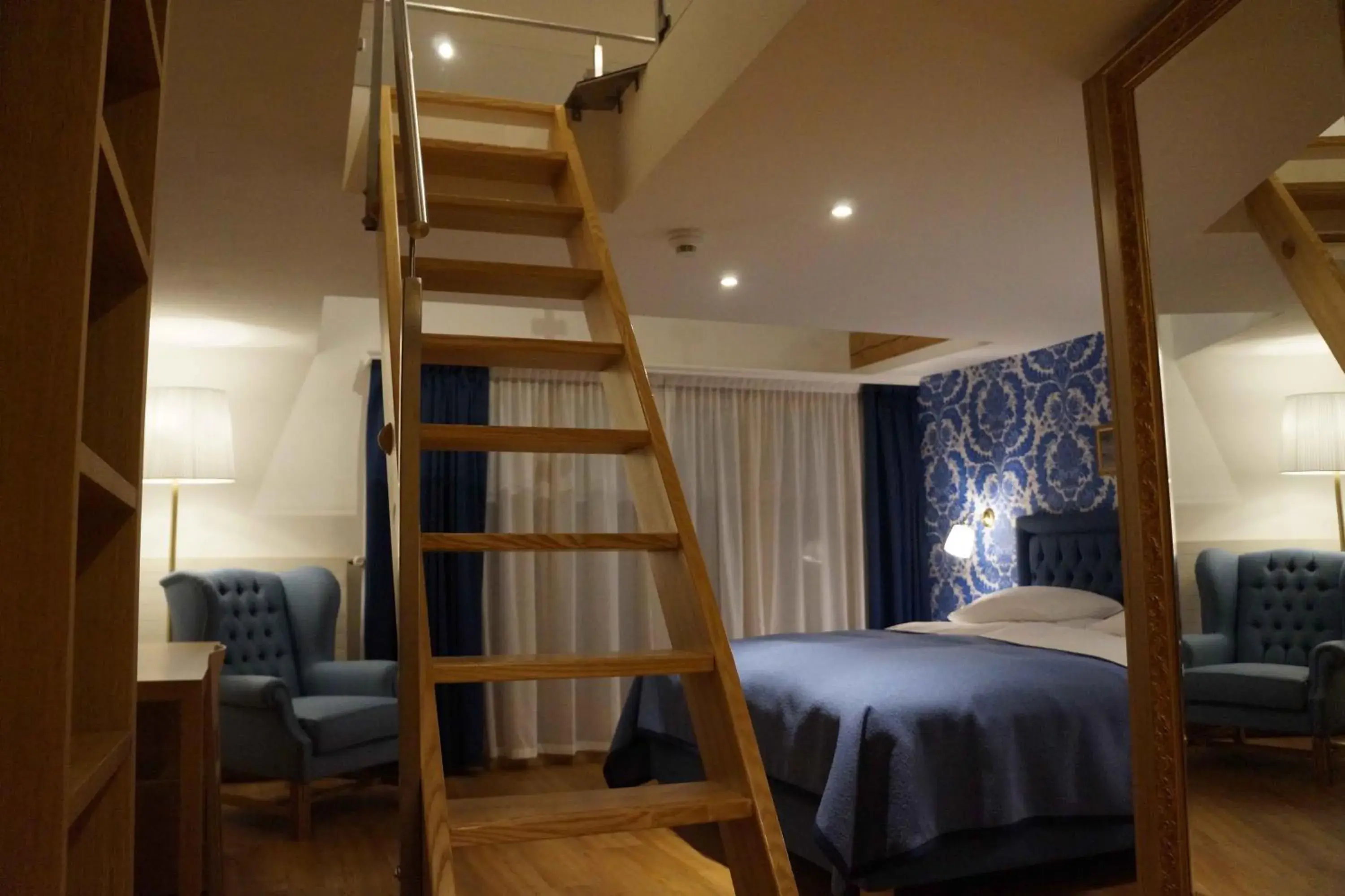 Photo of the whole room, Bunk Bed in Hotel Walliserhof Zermatt