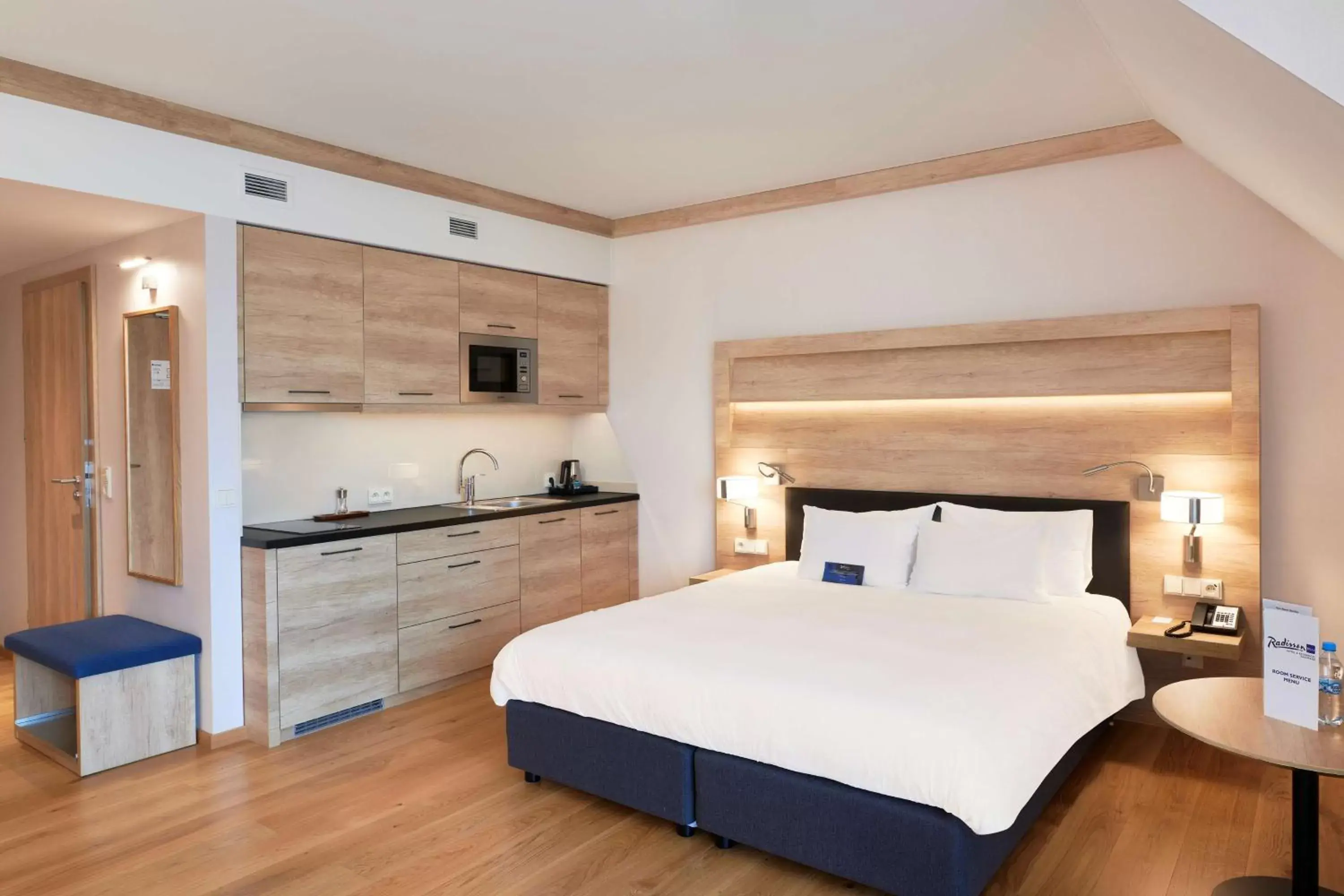 Bedroom, Bed in Radisson Blu Hotel & Residences