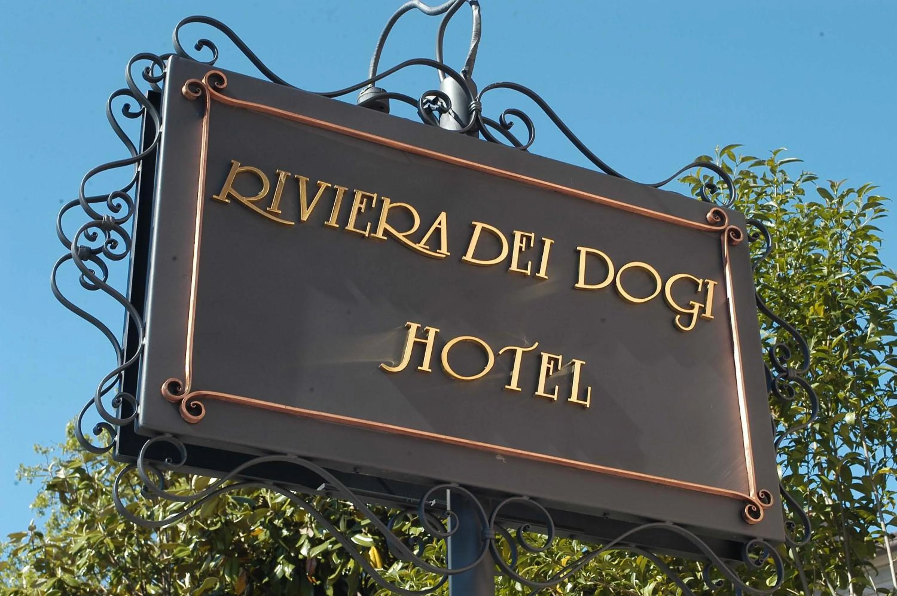 Facade/entrance in Hotel Riviera dei Dogi