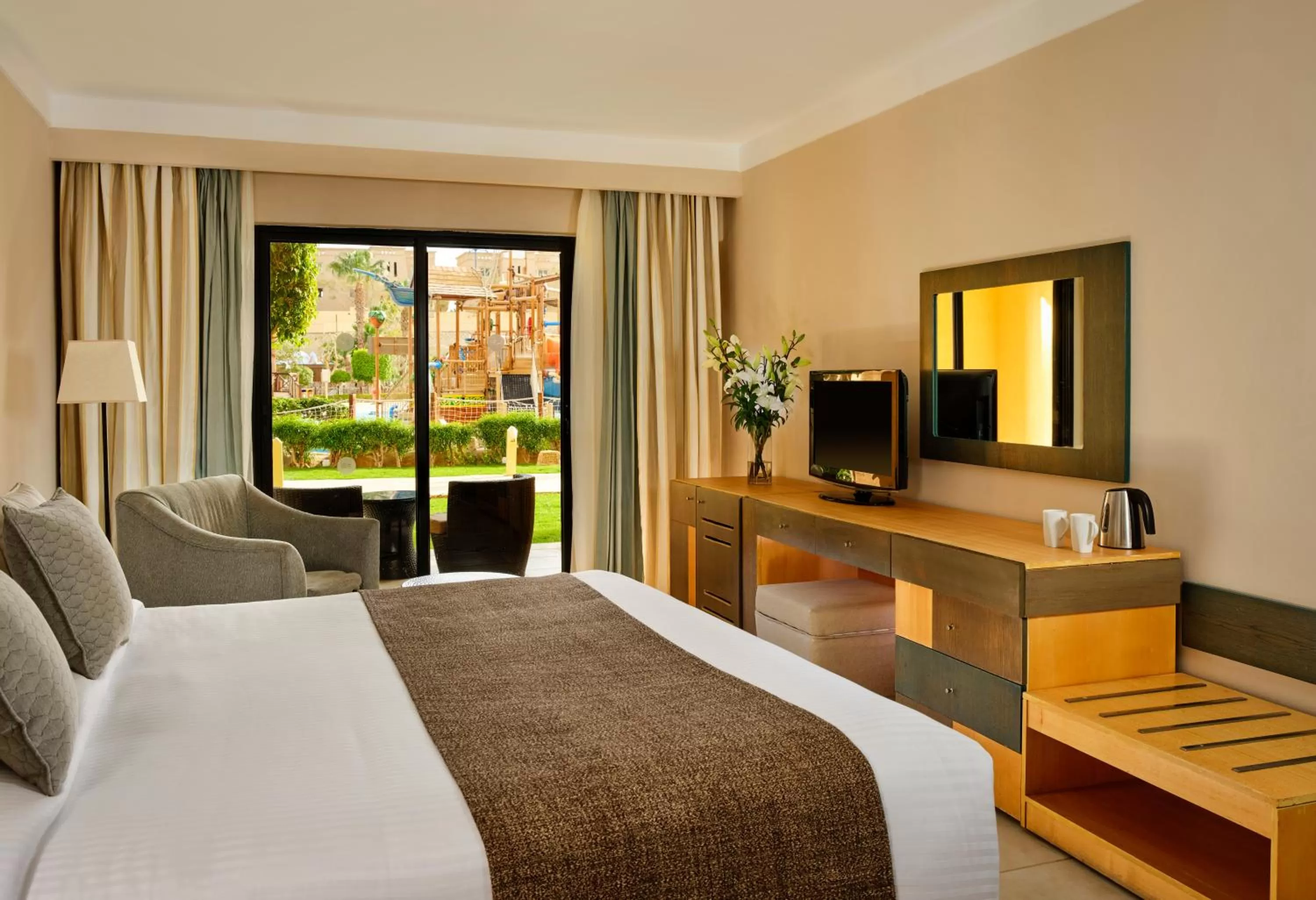 Standard Room - single occupancy in Coral Sea Aqua Club Resort