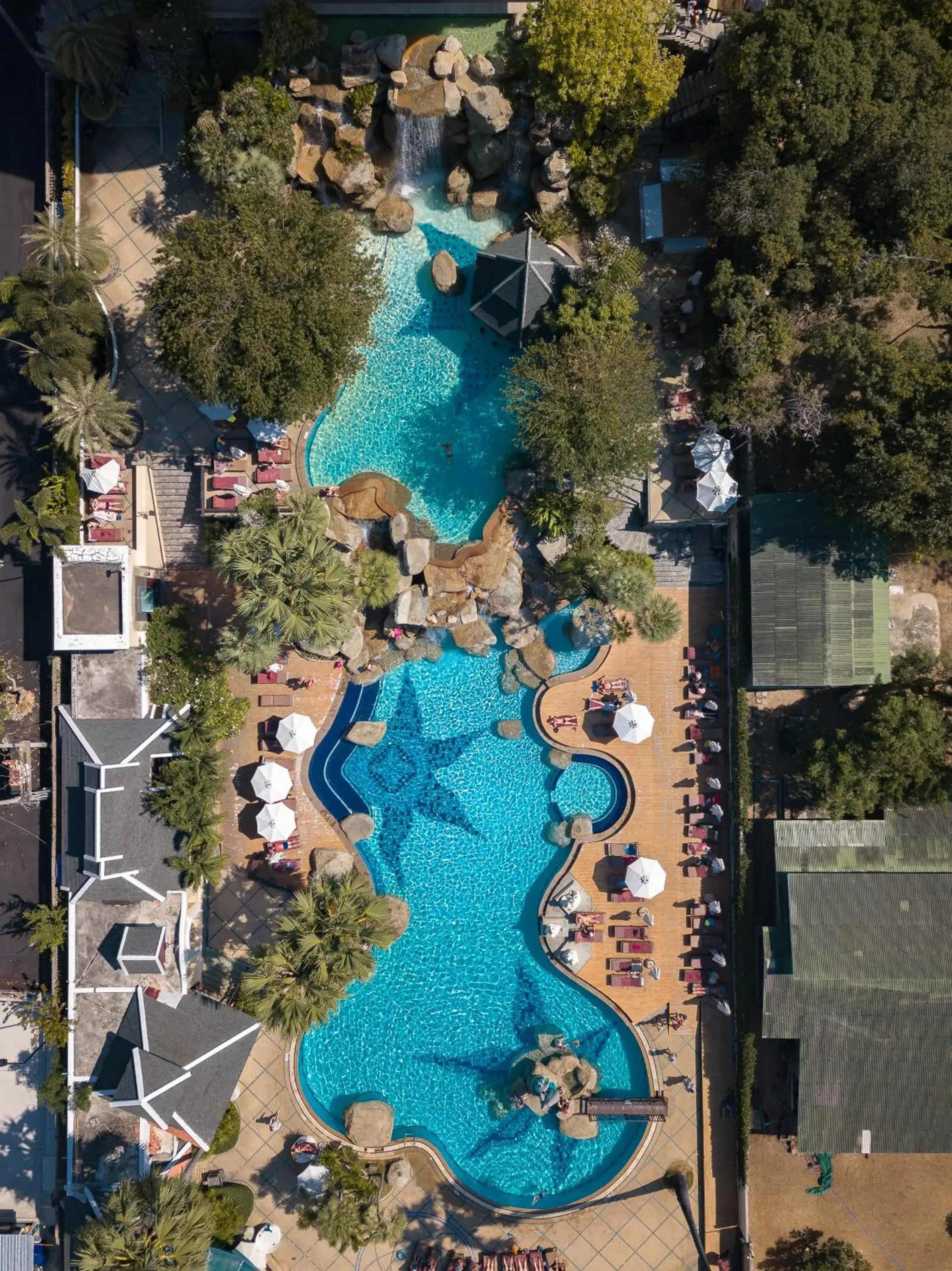 Pool View in Long Beach Garden Hotel & Pavilions