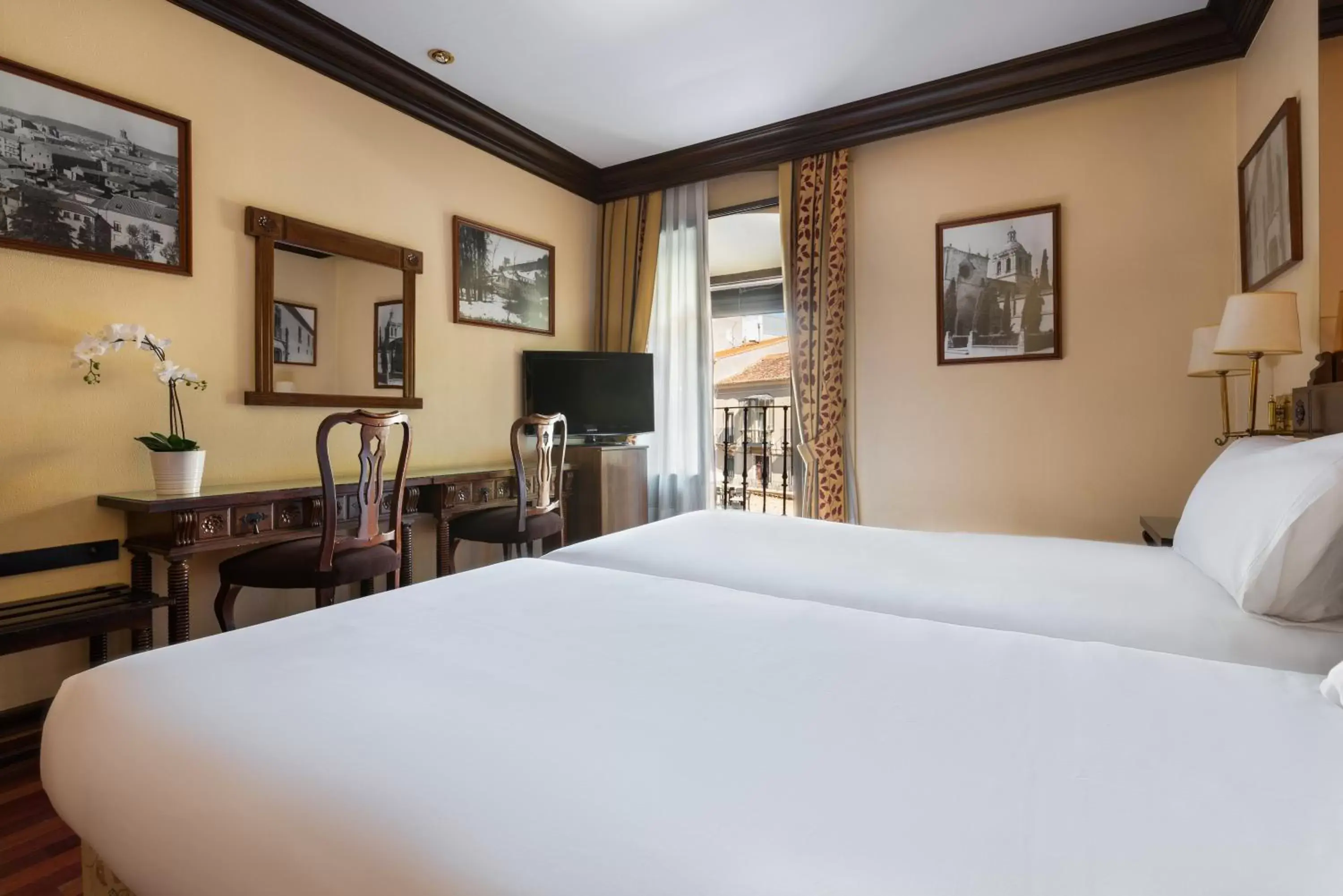 Bedroom, Bed in Crisol Conde Rodrigo Bedroom, Bed in Crisol Conde Rodrigo