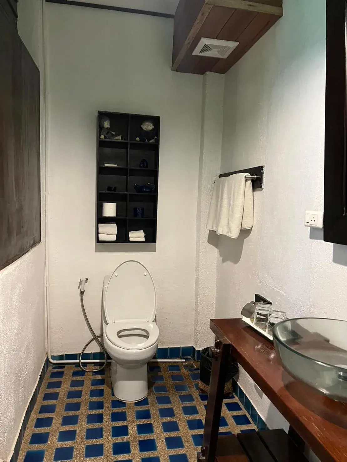 Property building, Bathroom in Banthai Village Hotel