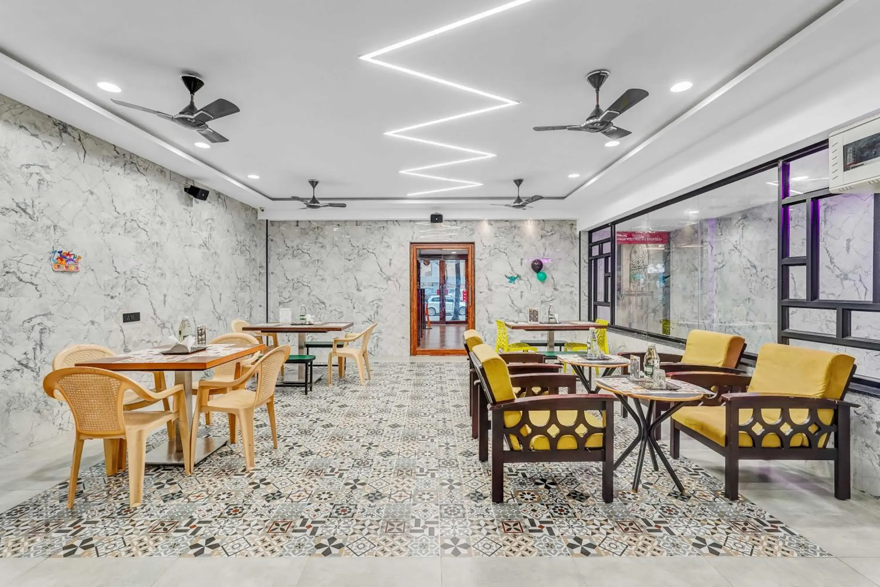 Property building, Restaurant/Places to Eat in Season 4 Residences - Teynampet Near Apollo Hospital ,Balaji Dental, US Consulate