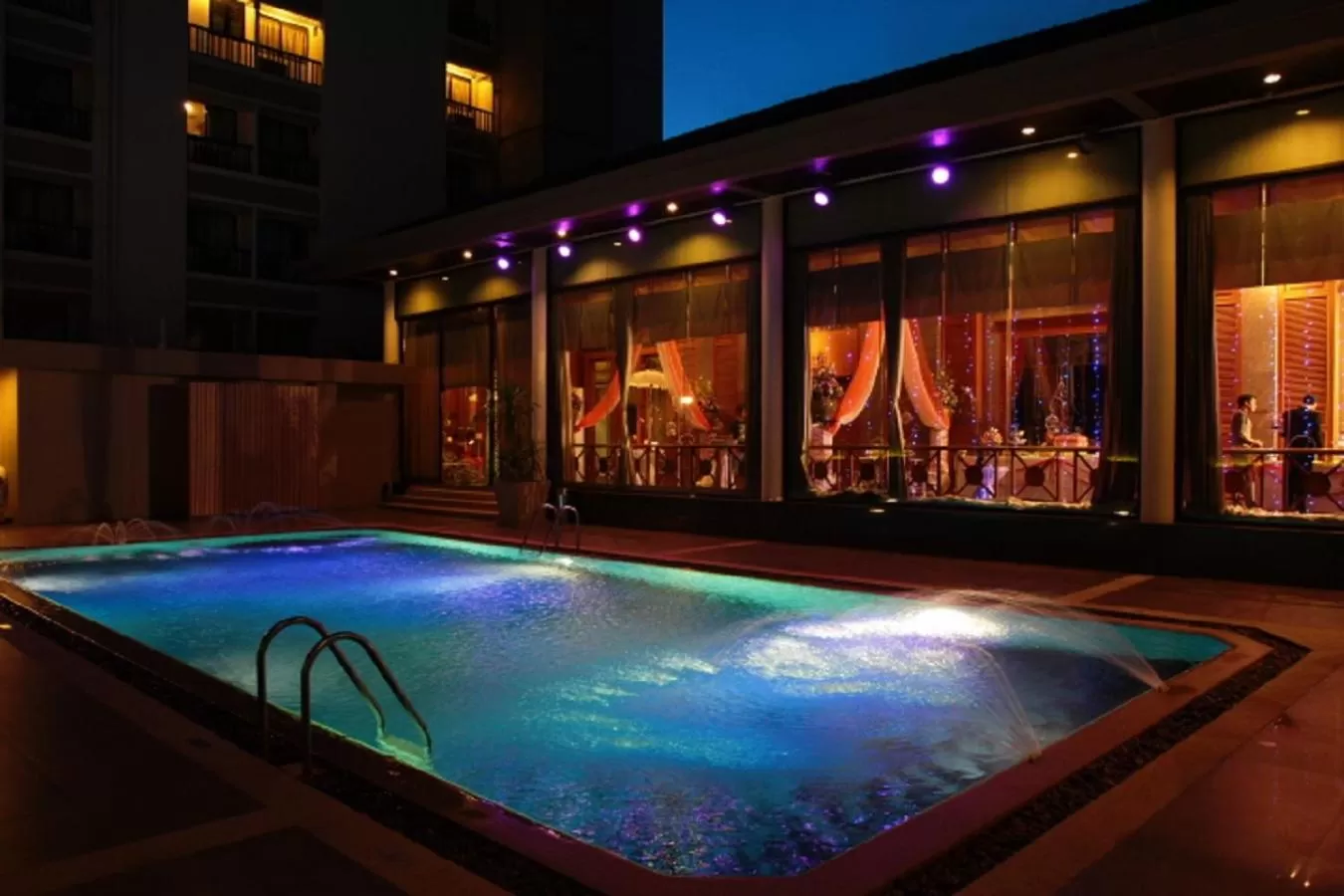 Swimming pool in S.D. Avenue Hotel