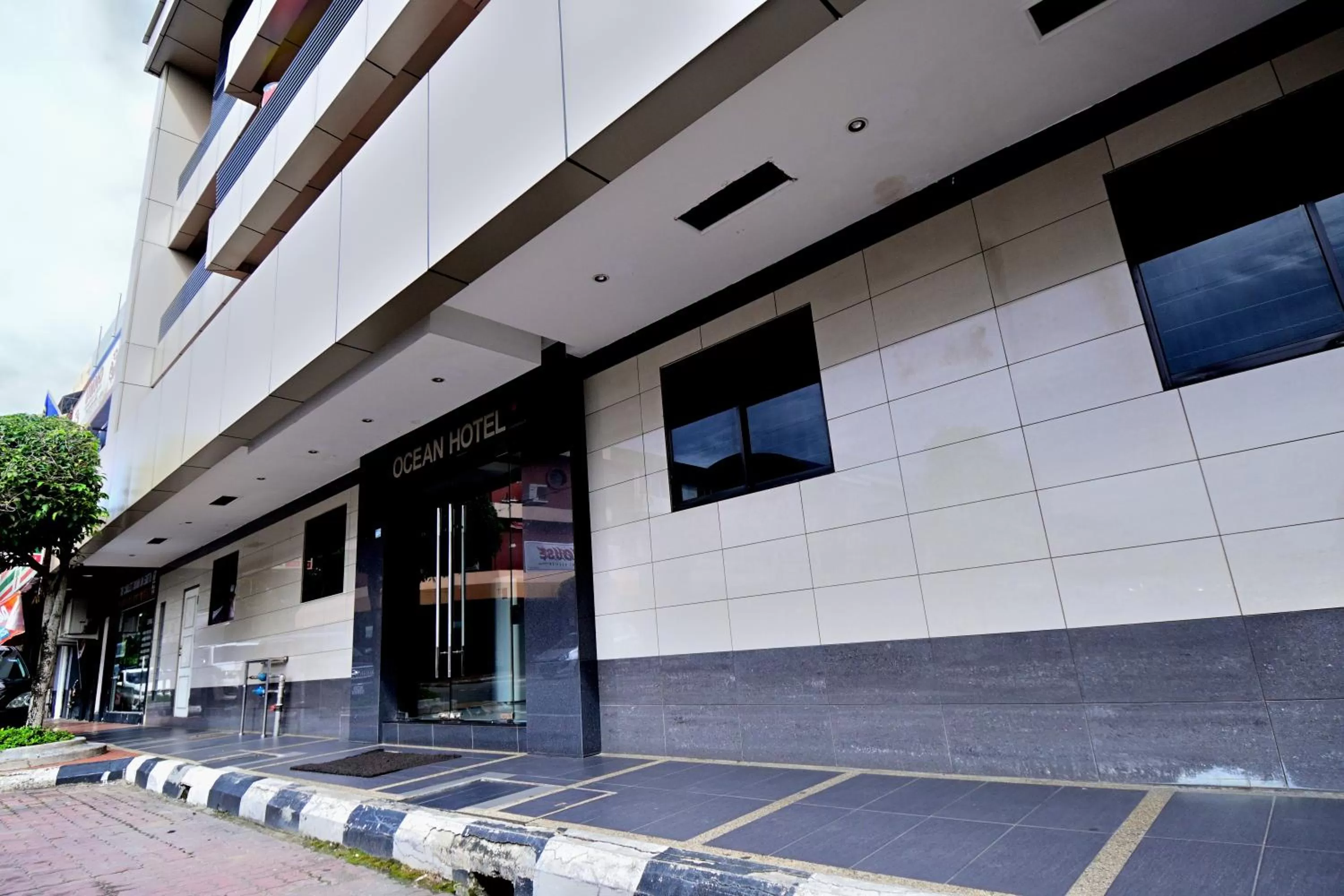 Property building in OCEAN HOTEL