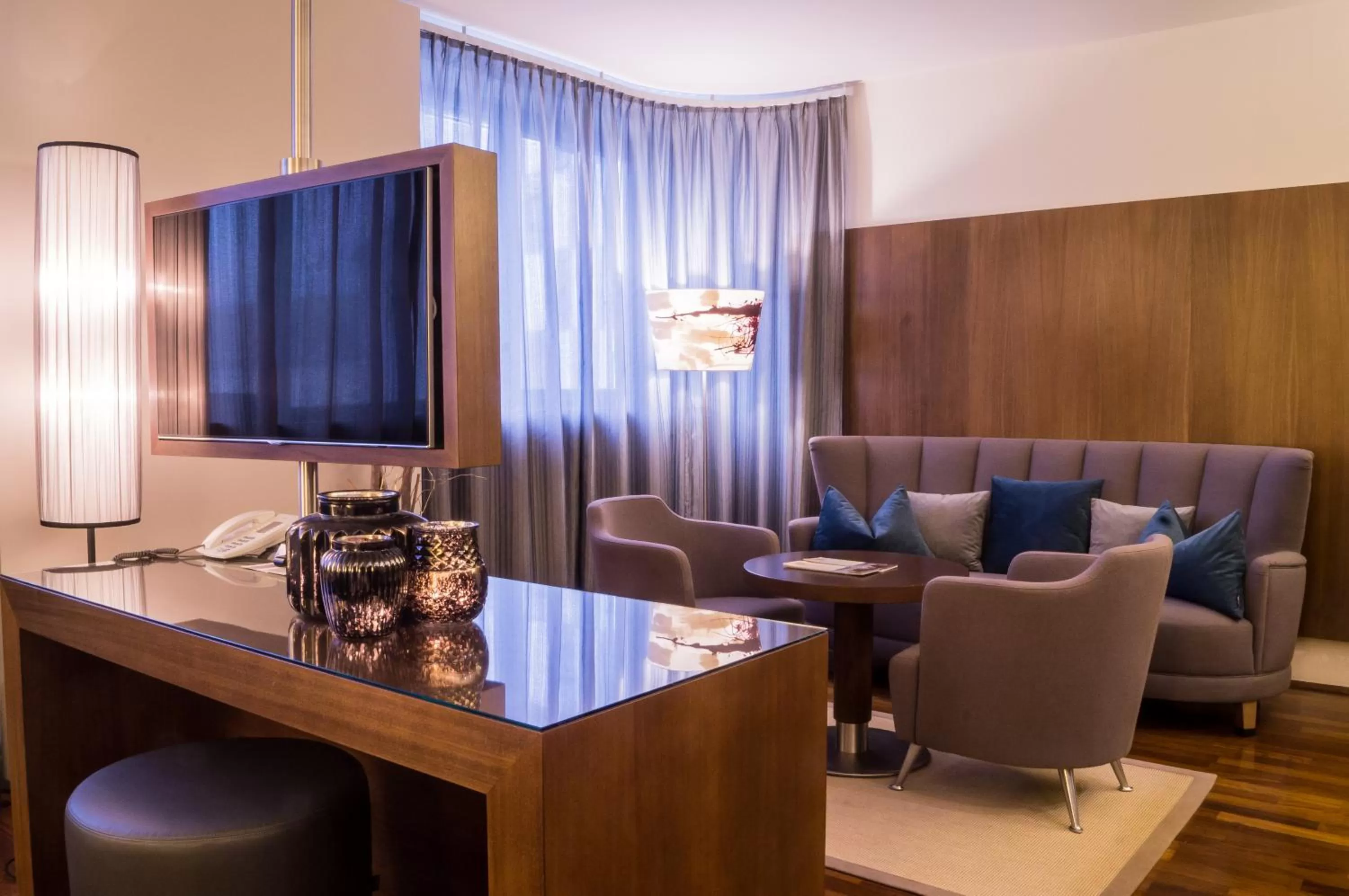 TV and multimedia in The PENZ Hotel