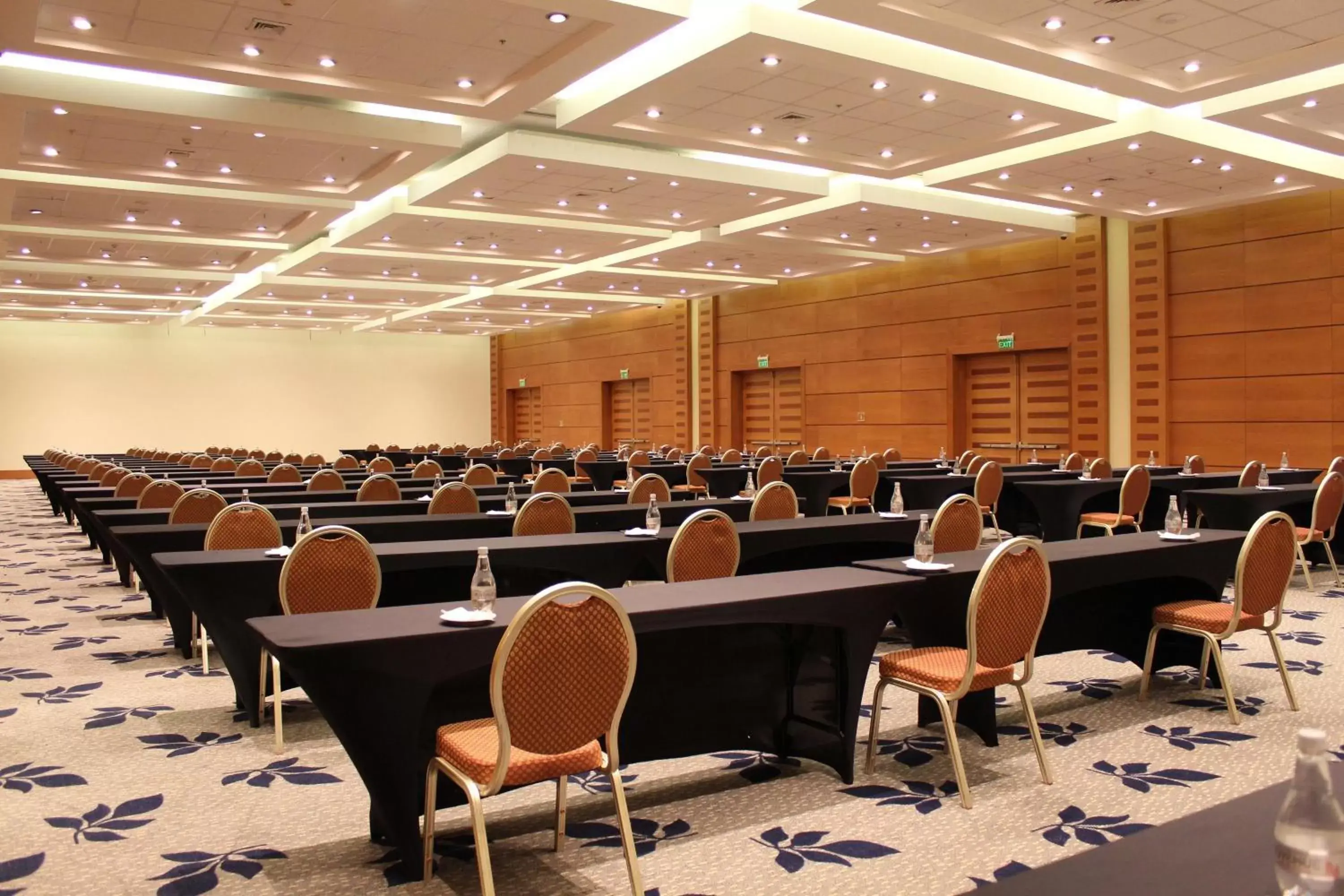 Meeting/conference room in Sheraton Miramar Hotel & Convention Center