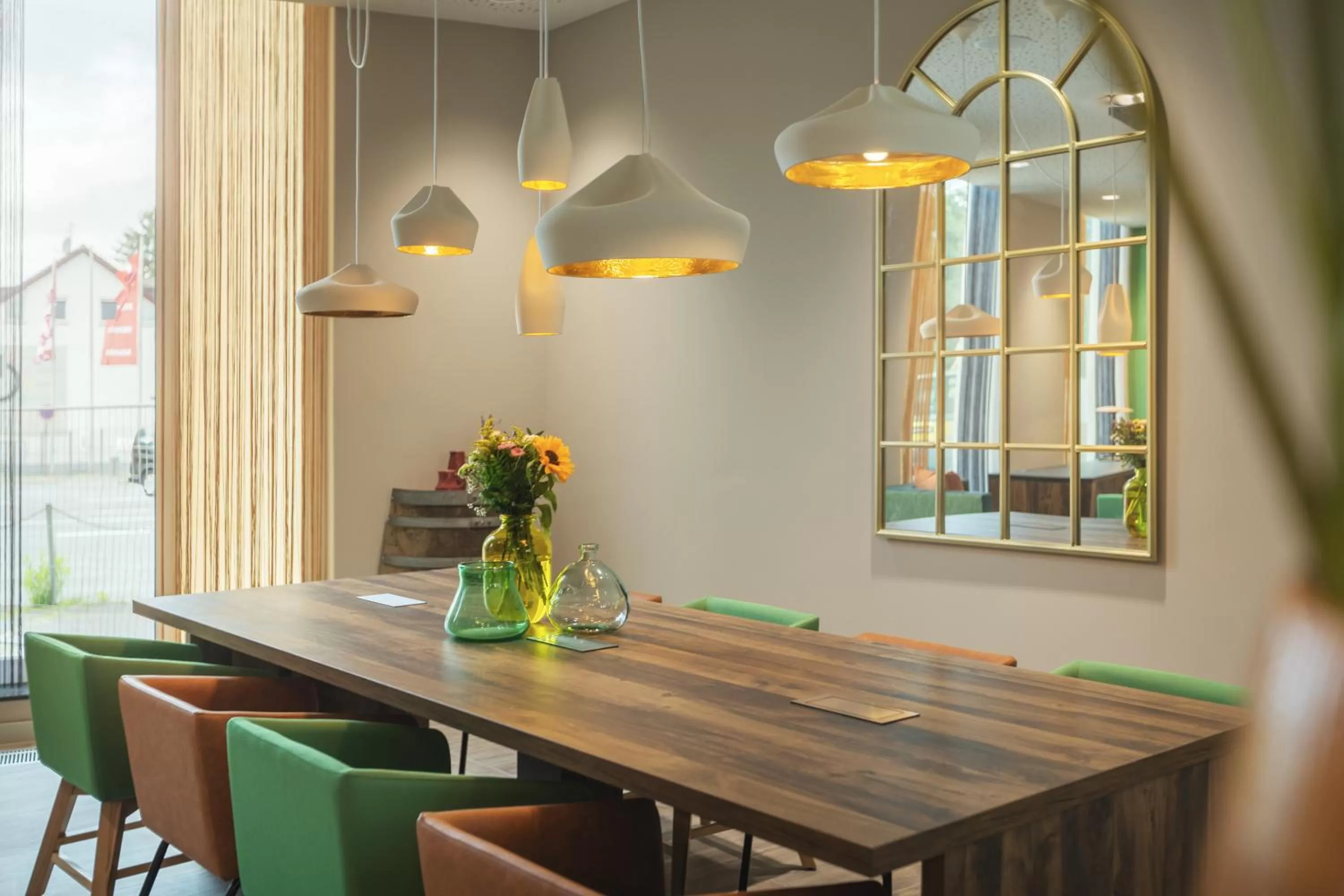 Dining area in Holiday Inn - the niu, Hop Forchheim by IHG