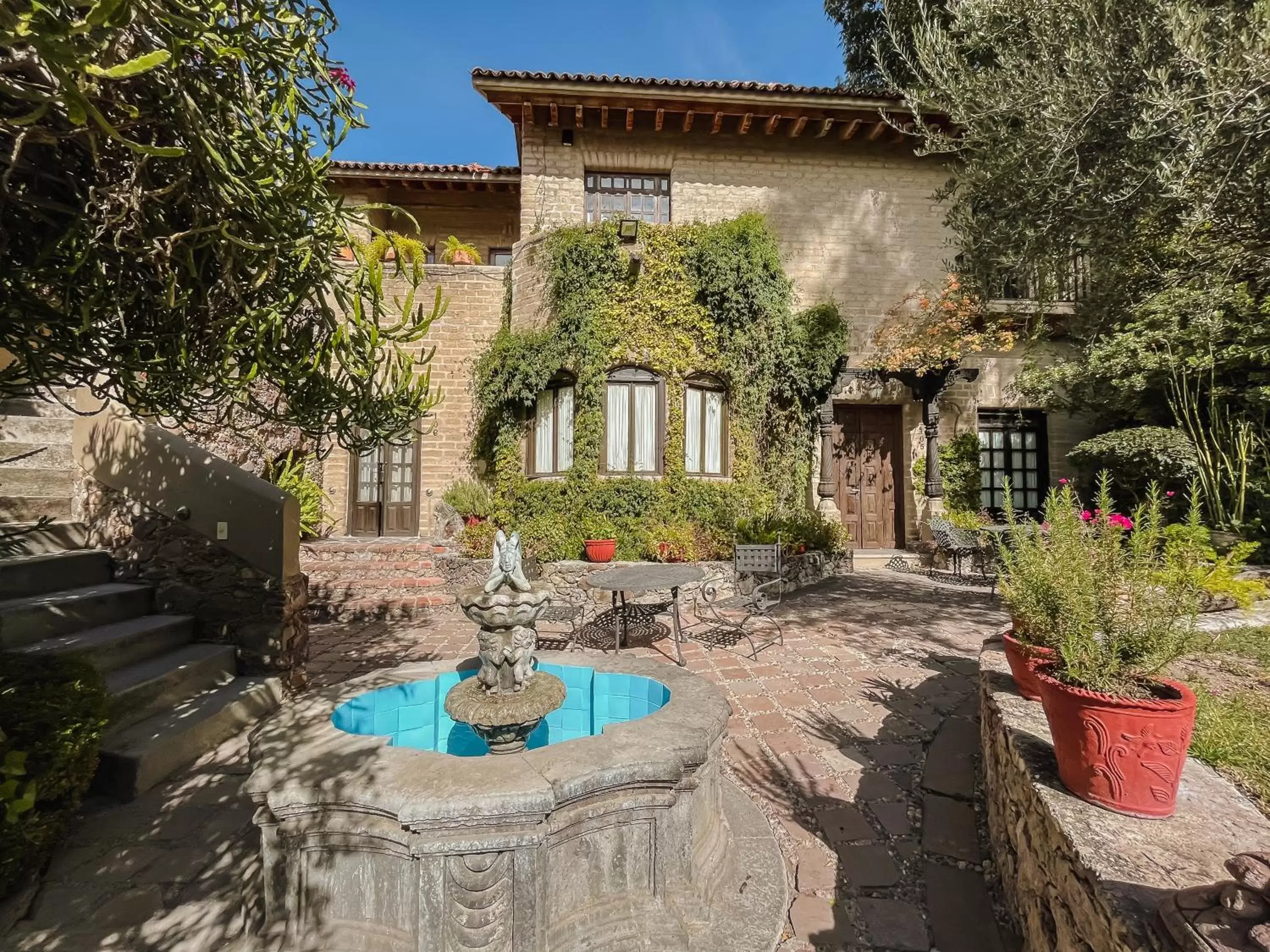 Property building in Casa Liza Property building in Casa Liza