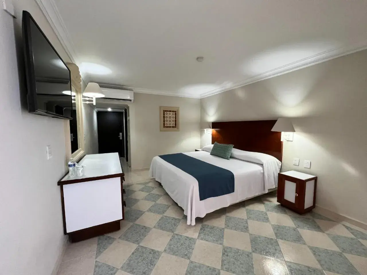 Bed in Hotel Sands Arenas