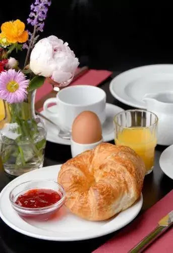 Food, Breakfast in Hotel Deutsches Theater Stadtzentrum