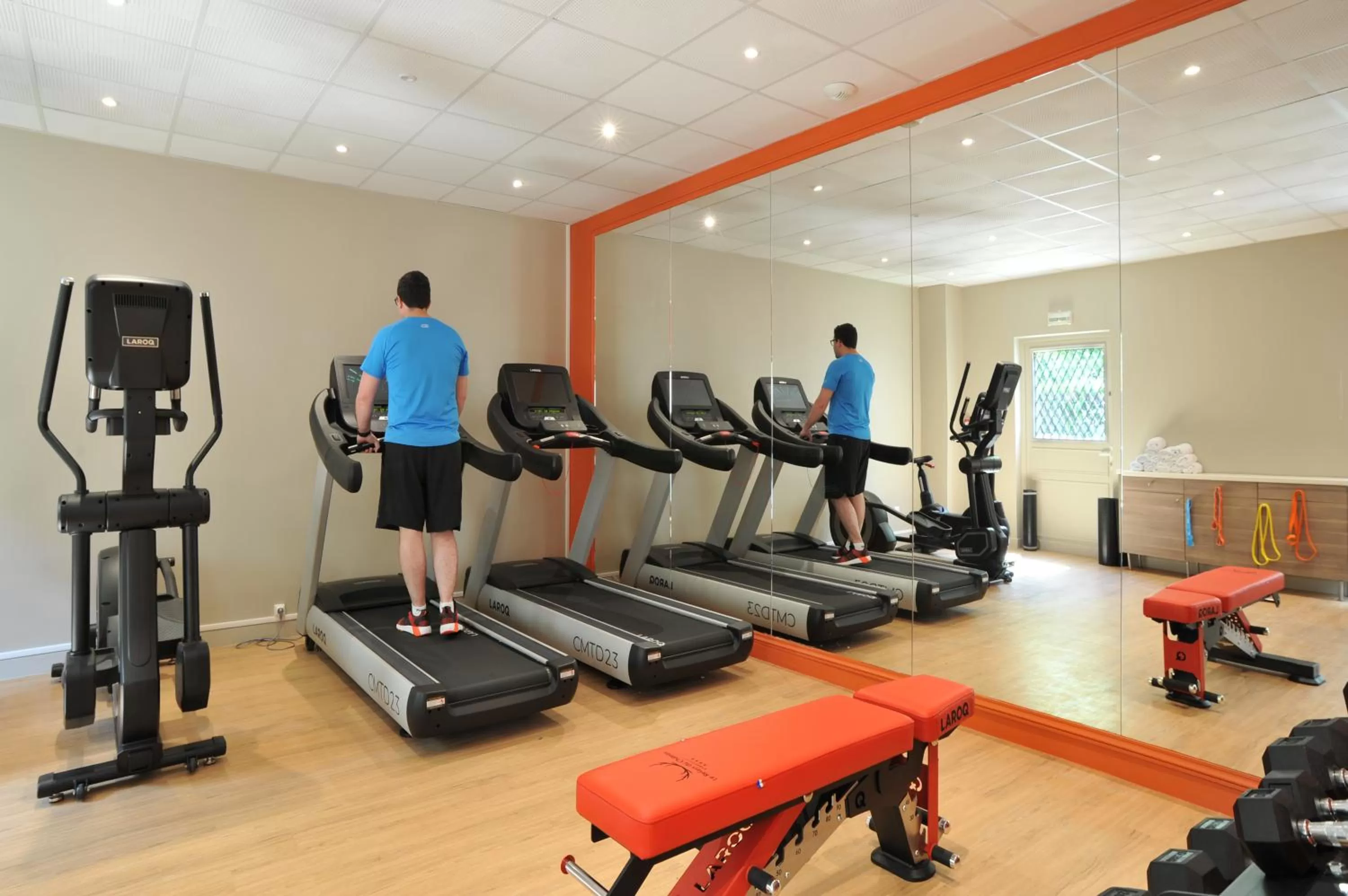 Fitness centre/facilities in Mercure Rambouillet Relays Du Château