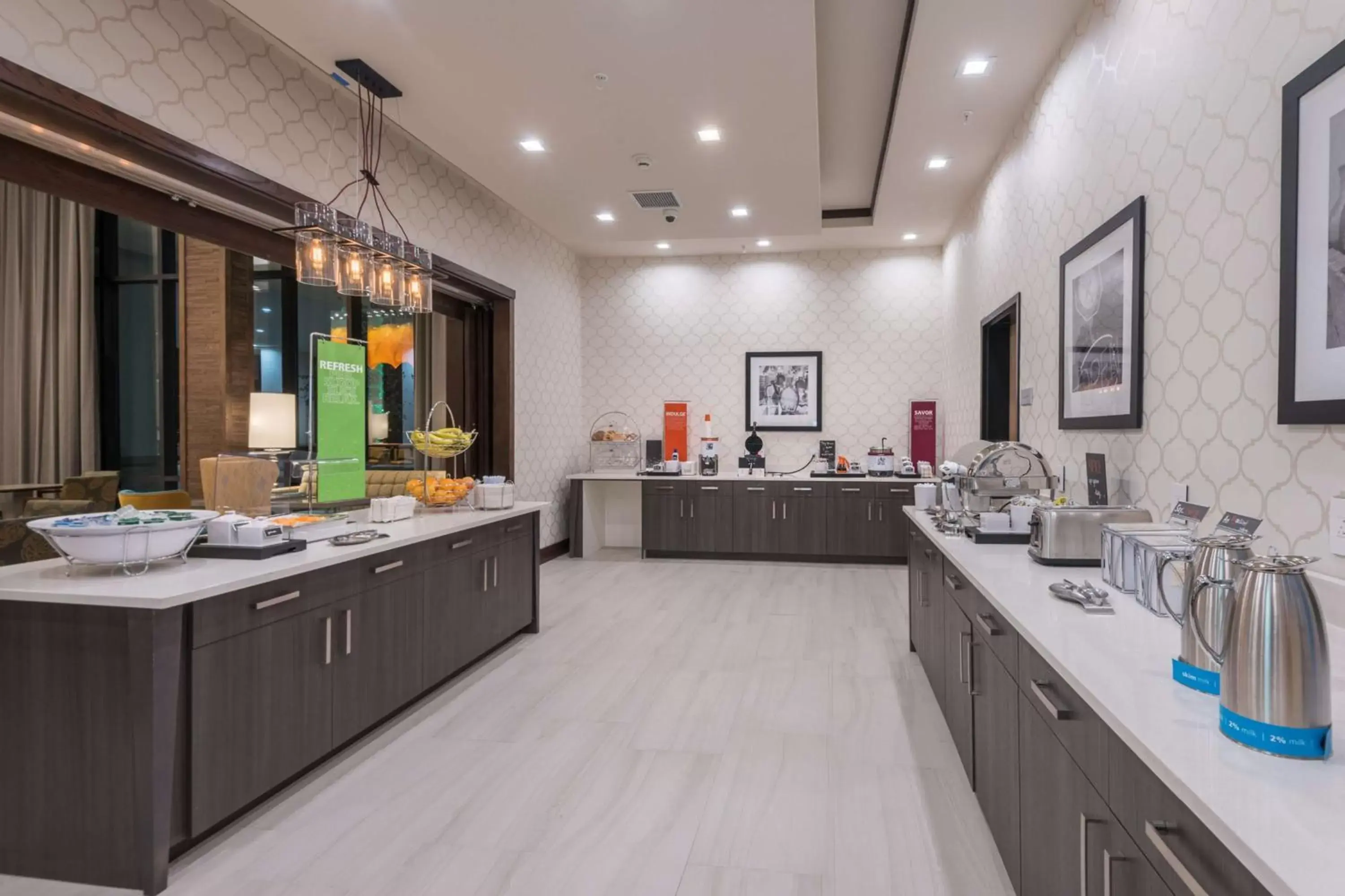 Dining area, Restaurant/Places to Eat in Hampton Inn & Suites Dallas-The Colony