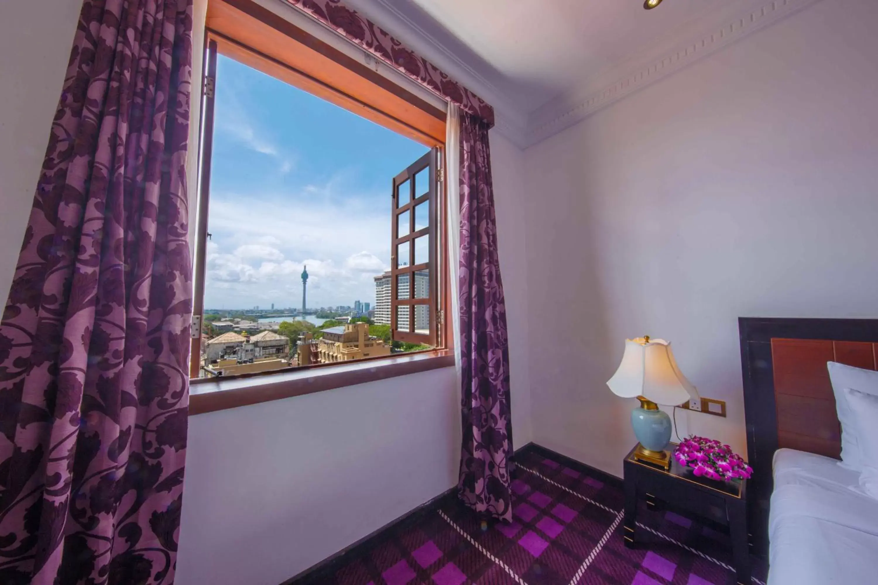 City view, Bed in The Steuart by Citrus City view, Bed in The Steuart by Citrus