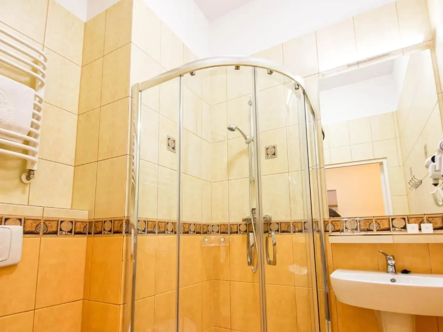 Shower, Bathroom in Villa Anna Lisa