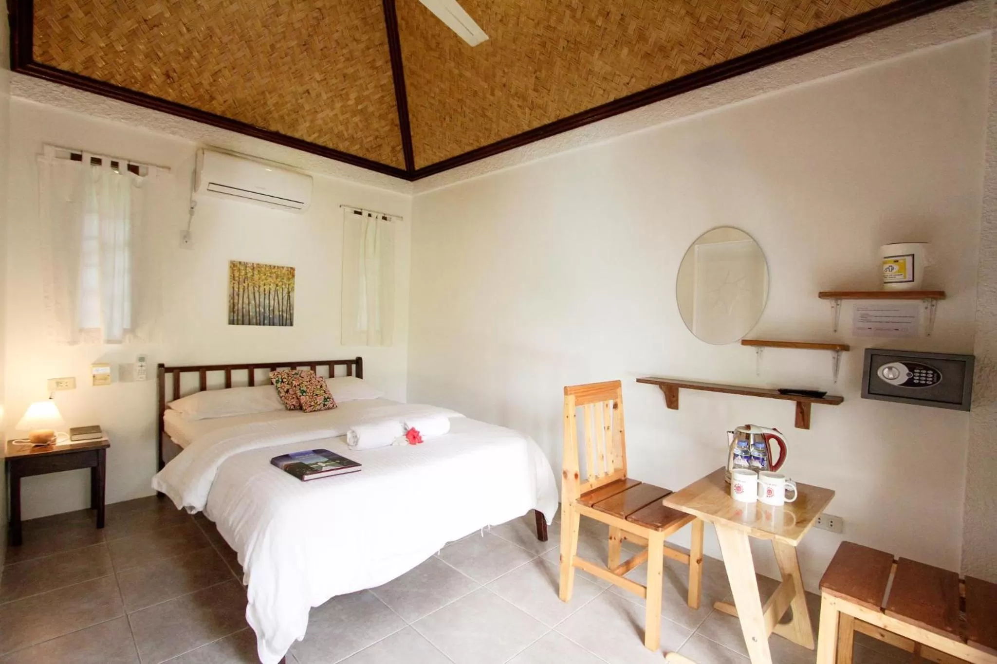 Bed in Sunz en Coron Resort