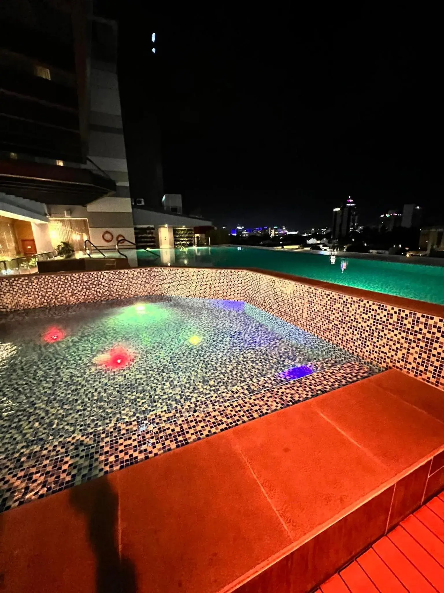 Night, Swimming Pool in Best Western Plus Metro Clark
