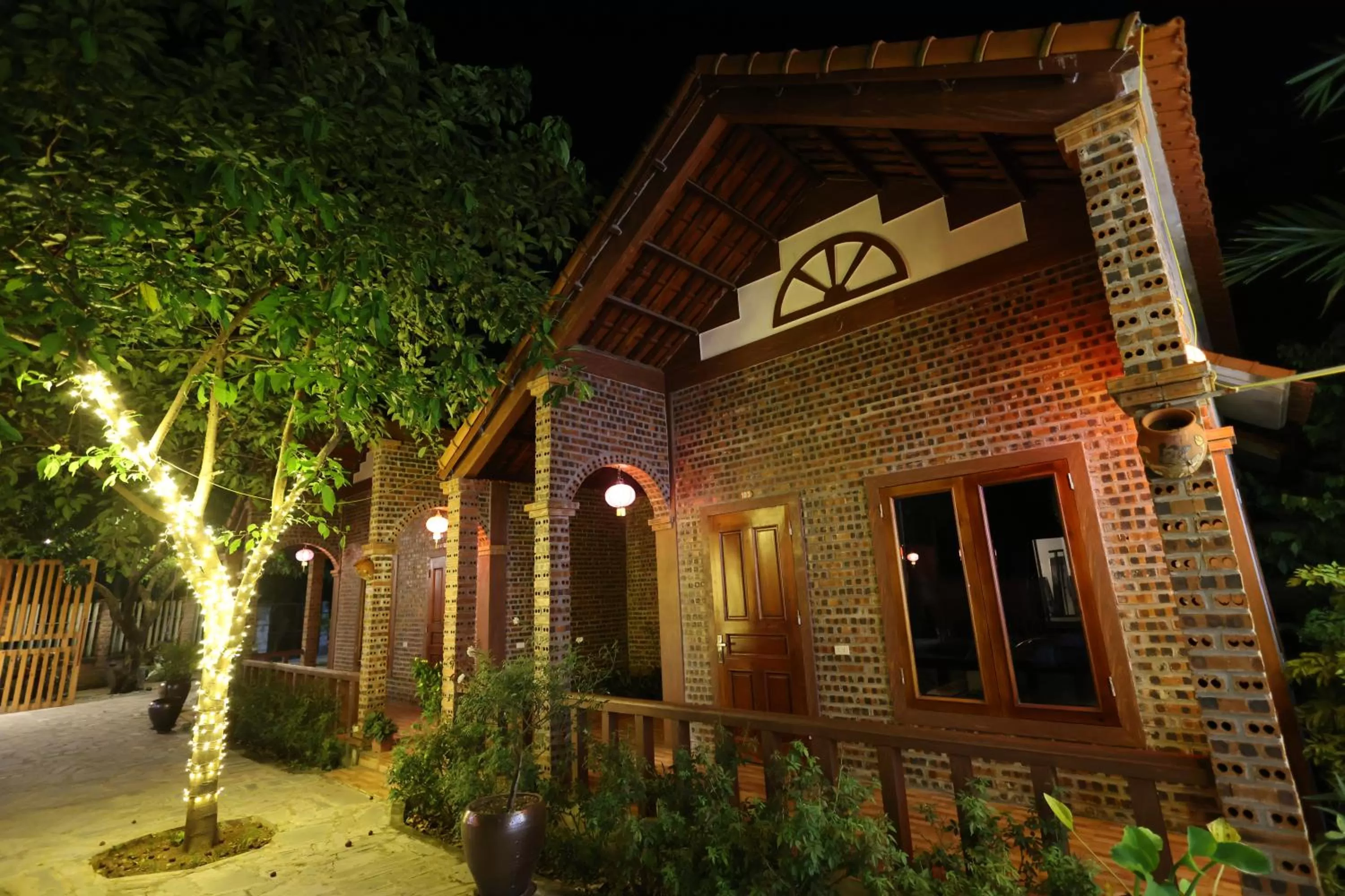Property building in Phạm Gia Homestay Ecogarden