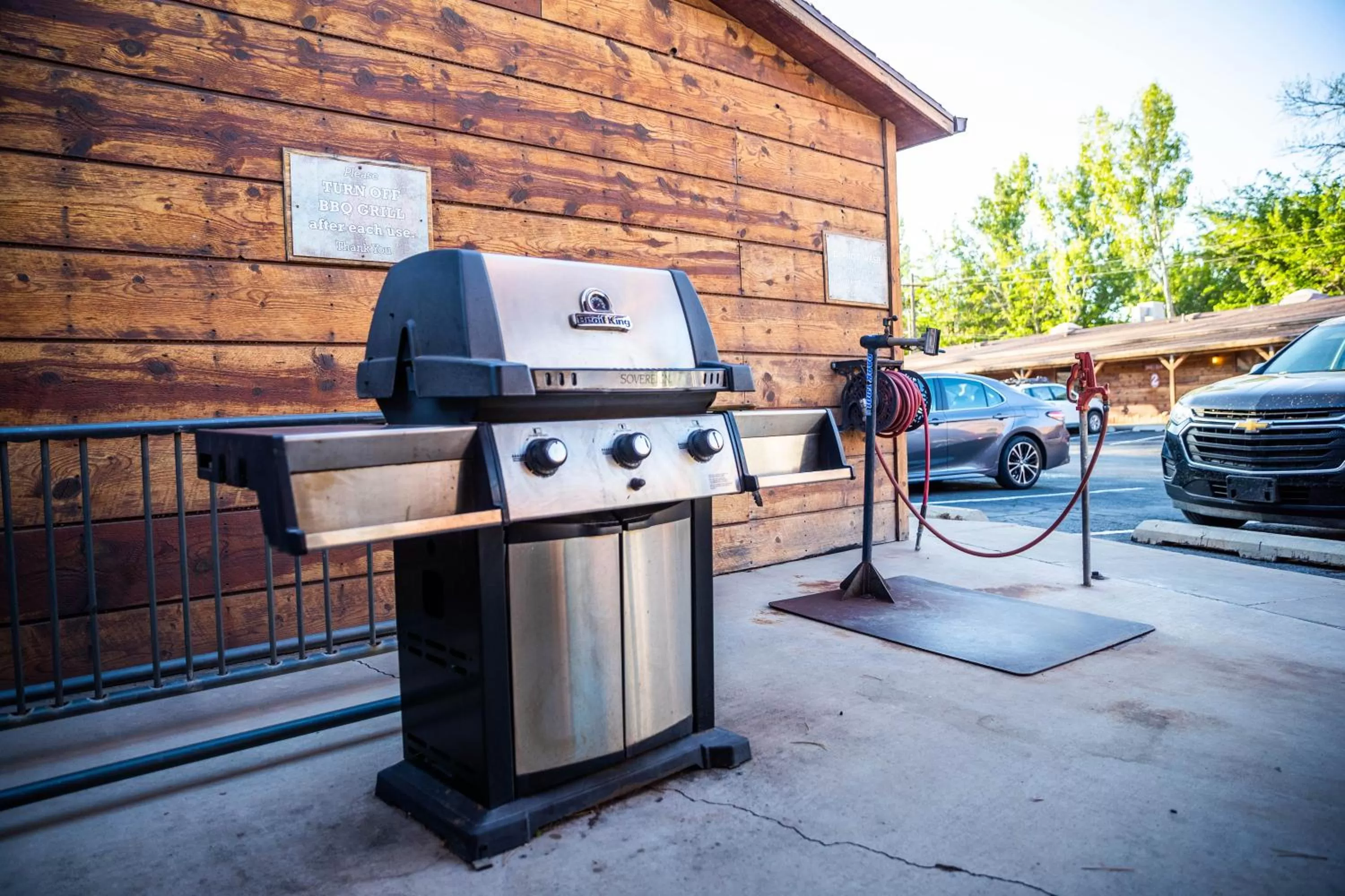 BBQ facilities in Red Stone Inn