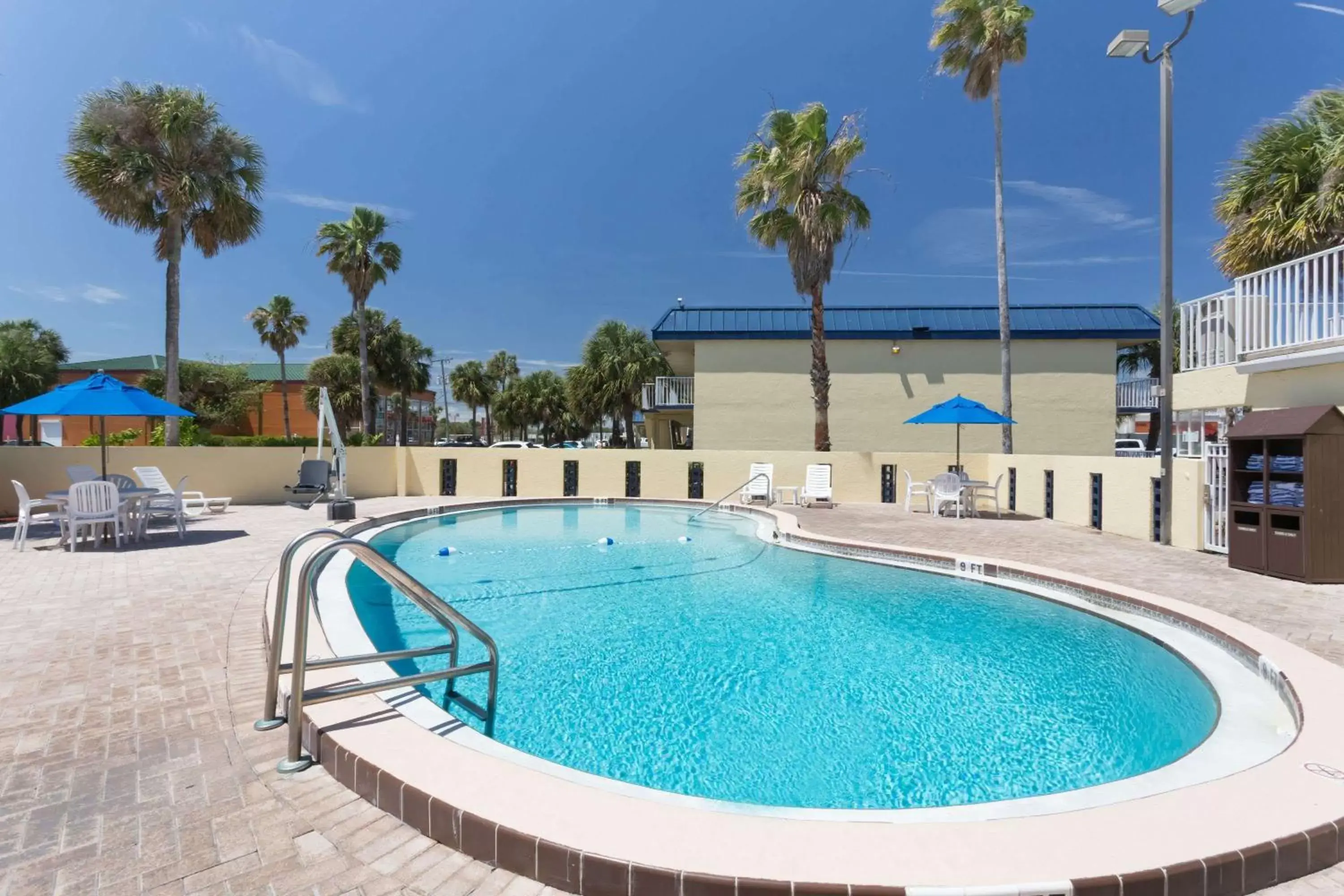 On site, Swimming Pool in Days Inn by Wyndham Cocoa Beach Port Canaveral