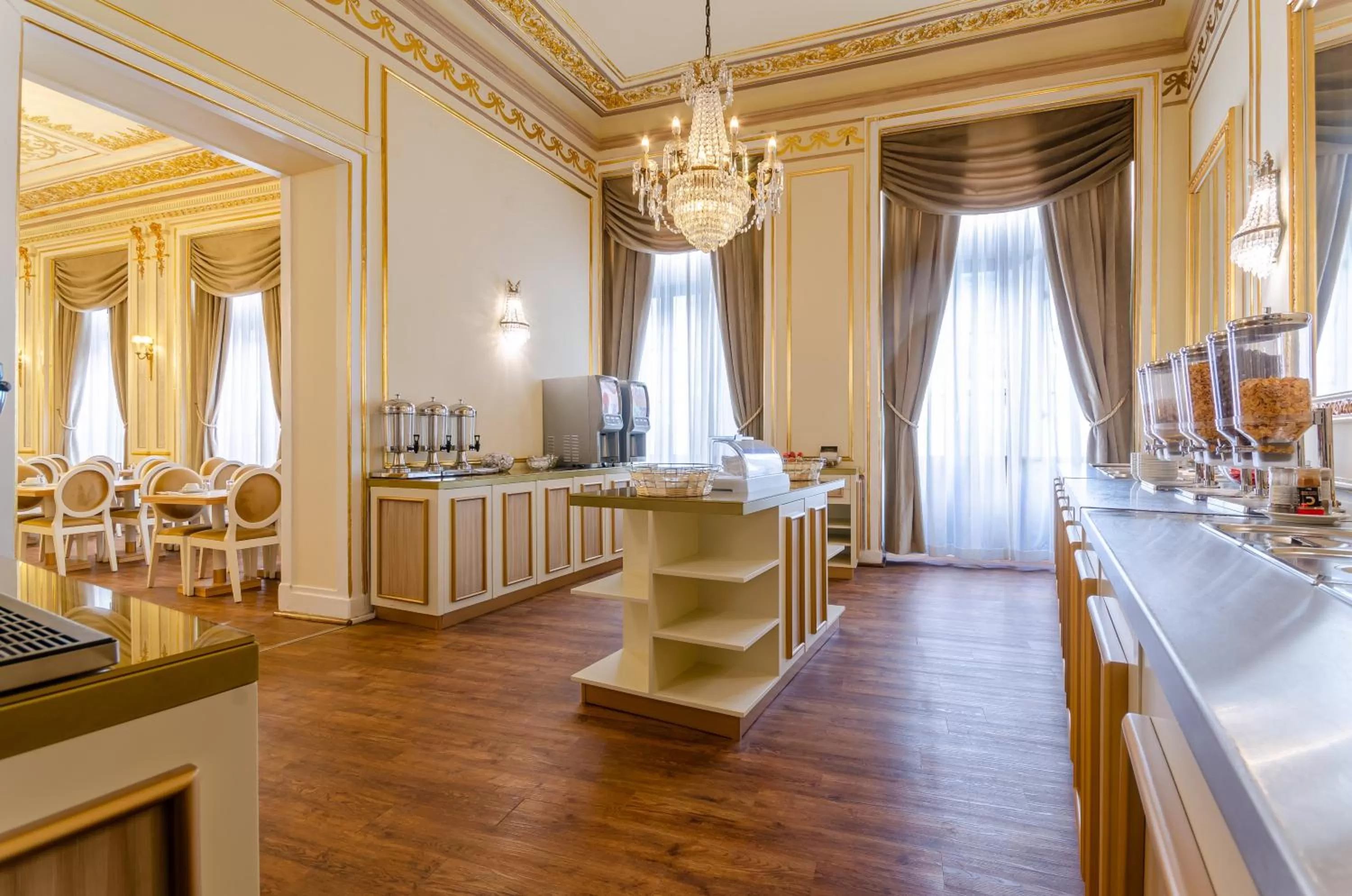 Breakfast in Hotel Borges Chiado