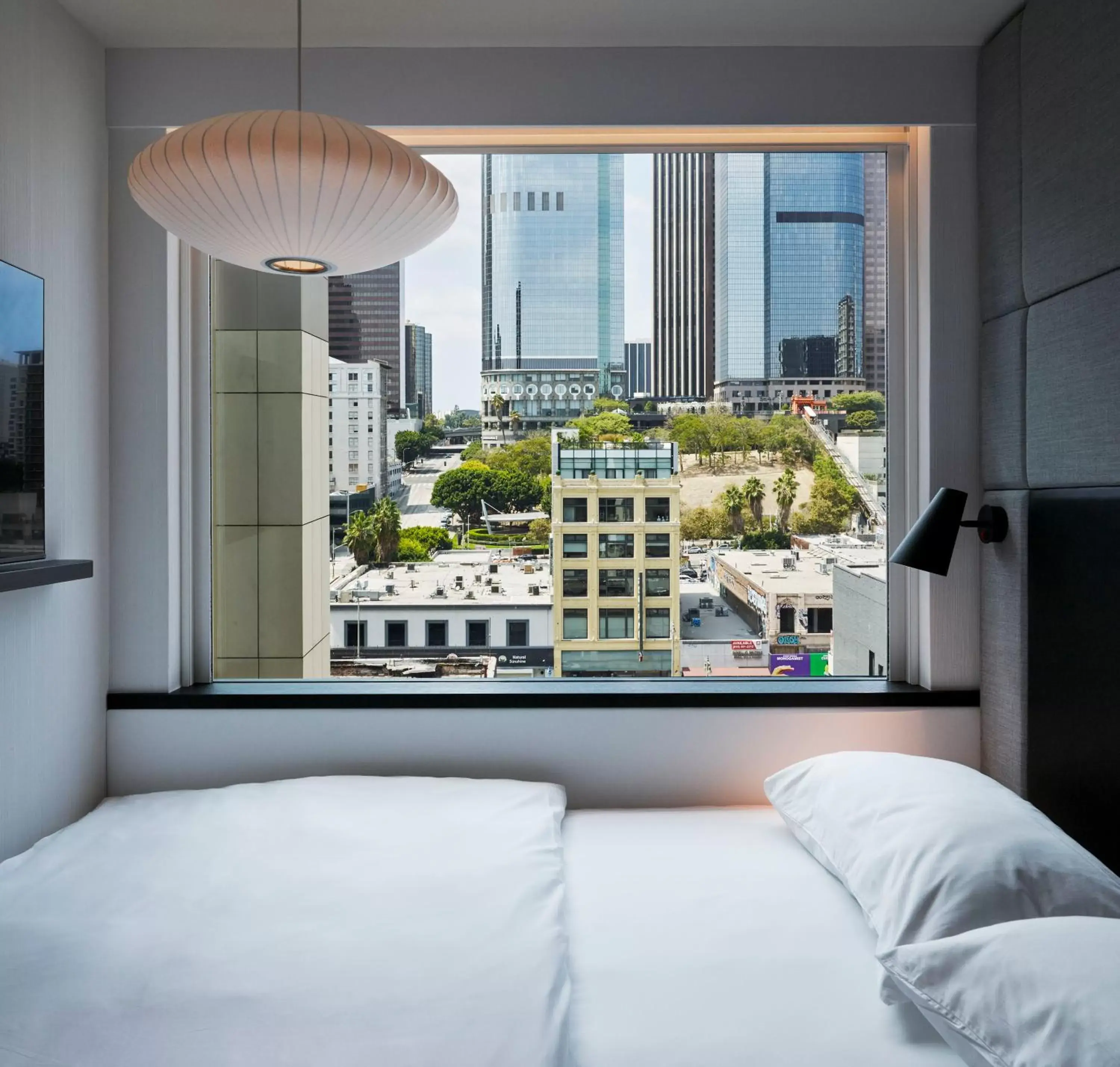 Photo of the whole room in citizenM Los Angeles Downtown