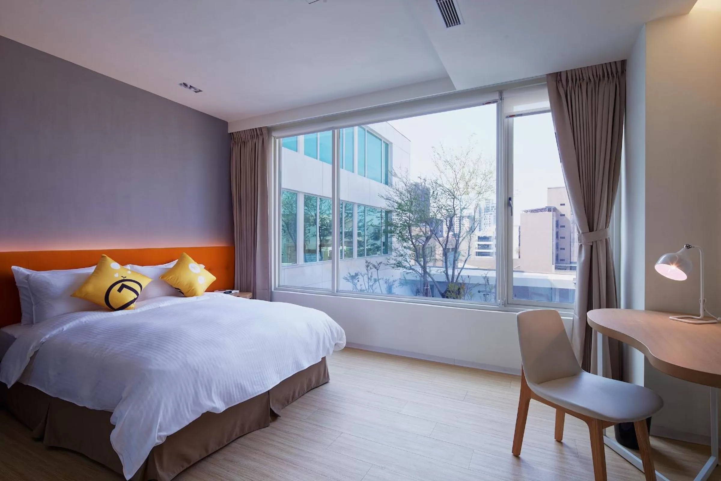 Photo of the whole room, Bed in Hotel 7 Taichung