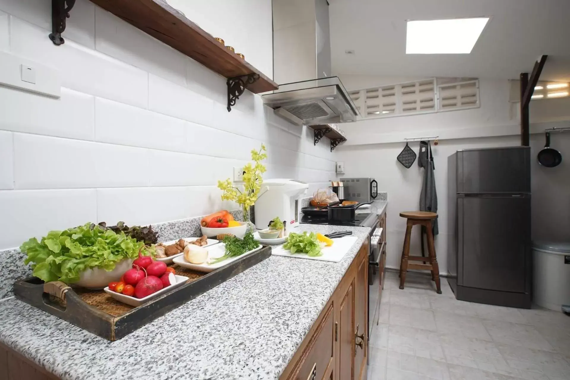 Kitchen or kitchenette, Kitchen/Kitchenette in At Niman