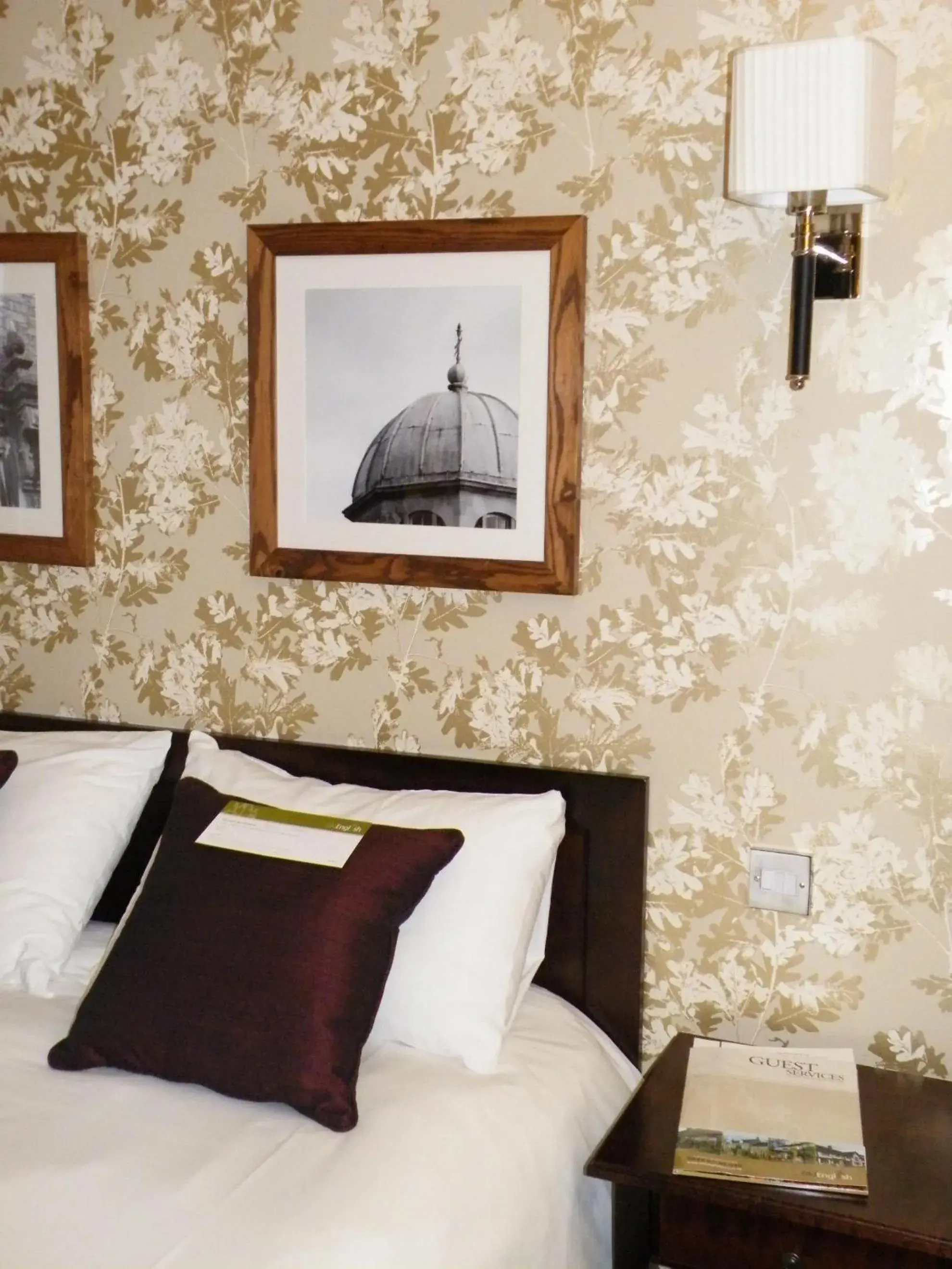 Coffee/tea facilities, Bed in Ye Olde Talbot Hotel by Greene King Inns