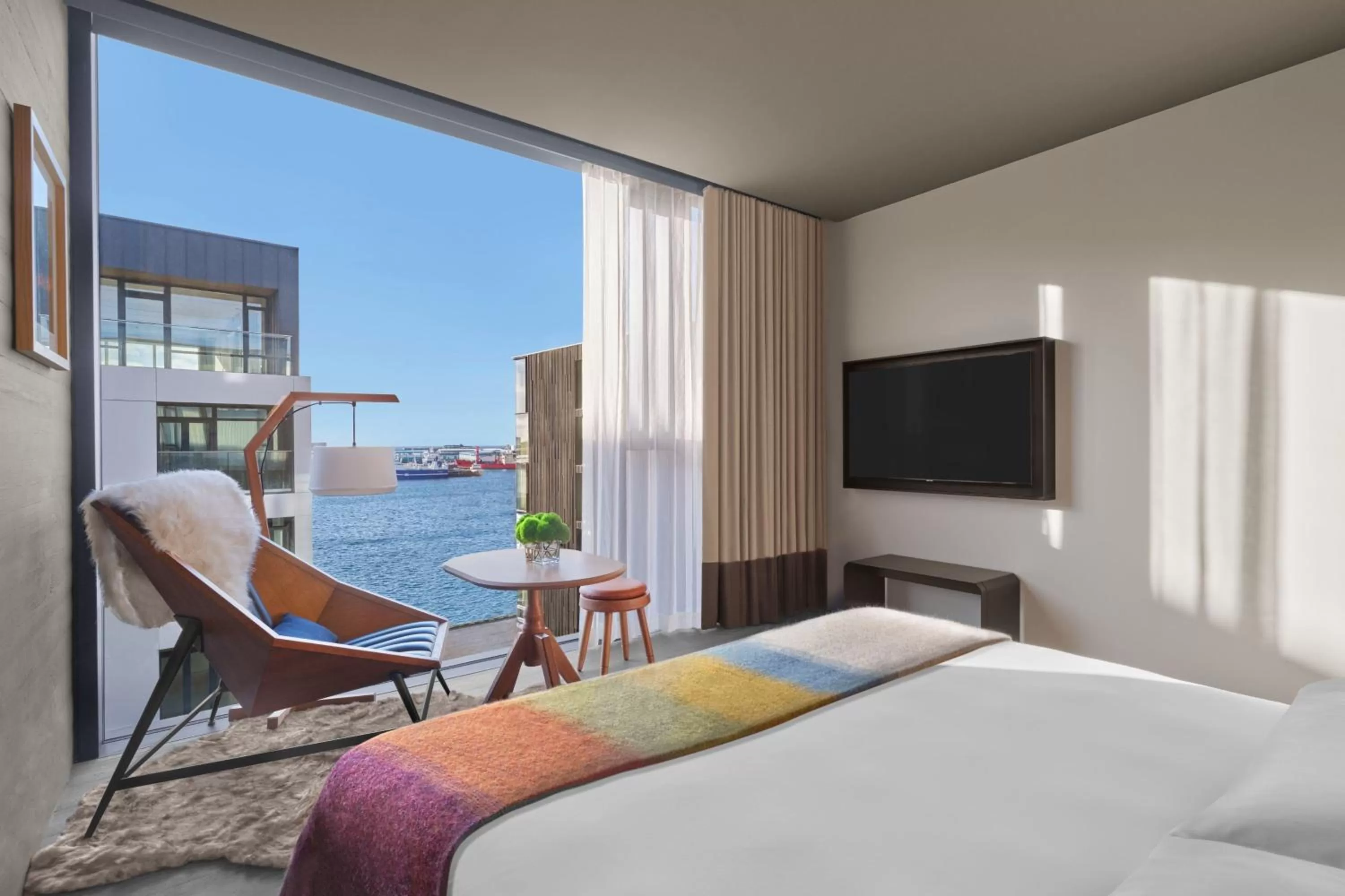 Photo of the whole room, Bed in The Reykjavik EDITION