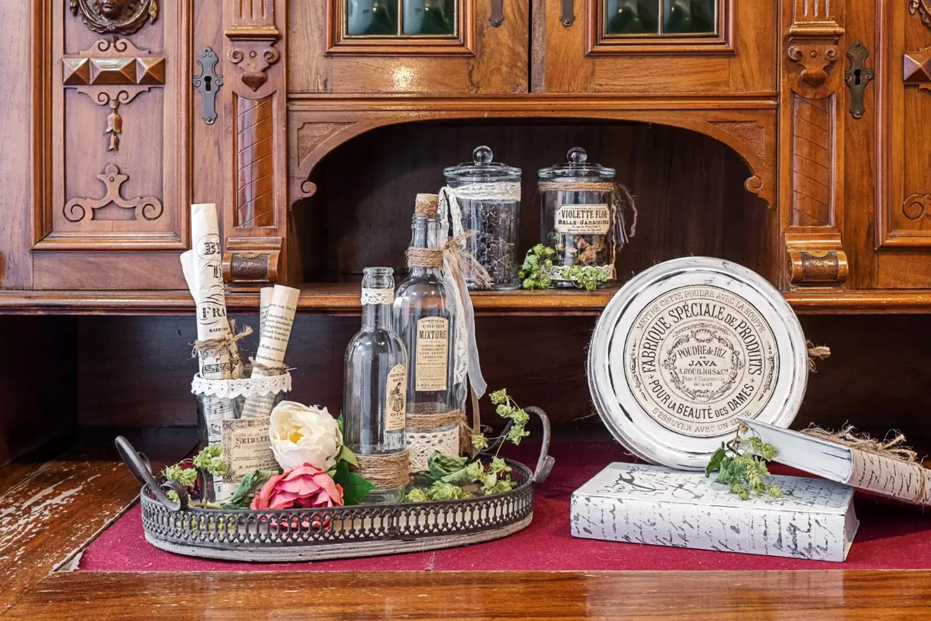 Decorative detail in Hotel Rappen Rothenburg ob der Tauber