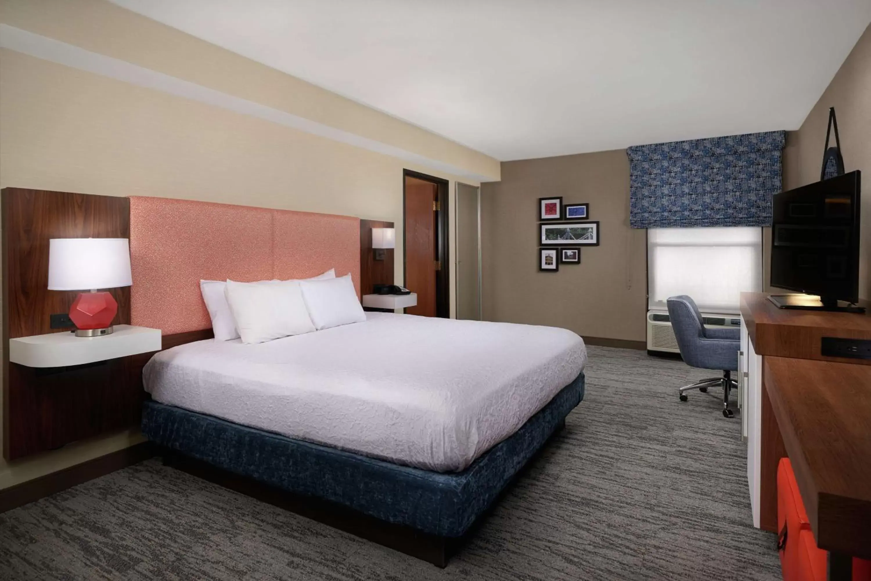 Bed in Hampton Inn by Hilton Youngstown-West I-80 Bed in Hampton Inn by Hilton Youngstown-West I-80