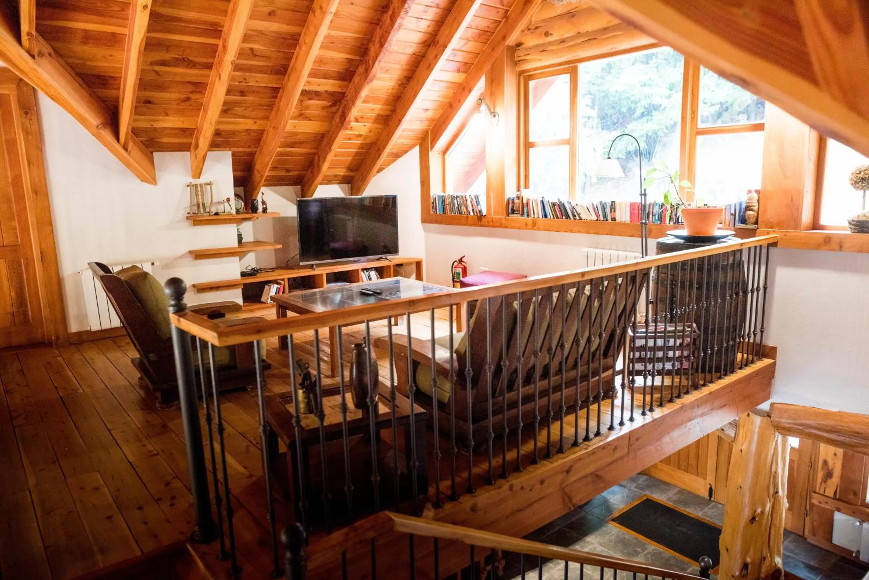 Communal lounge/ TV room in Amigos del Bosque