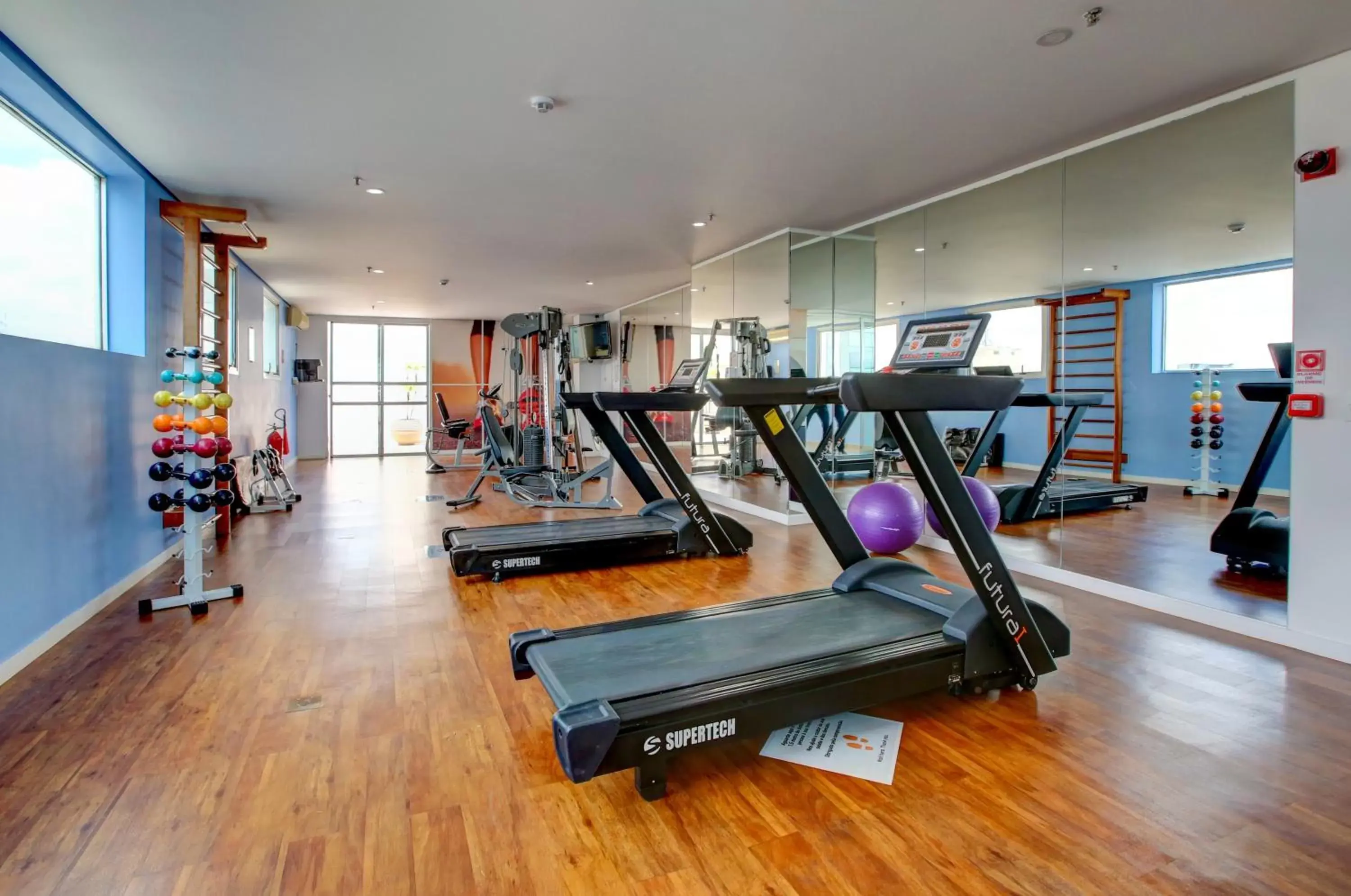 Fitness centre/facilities, Fitness Center/Facilities in Quality Suítes Oscar Freire